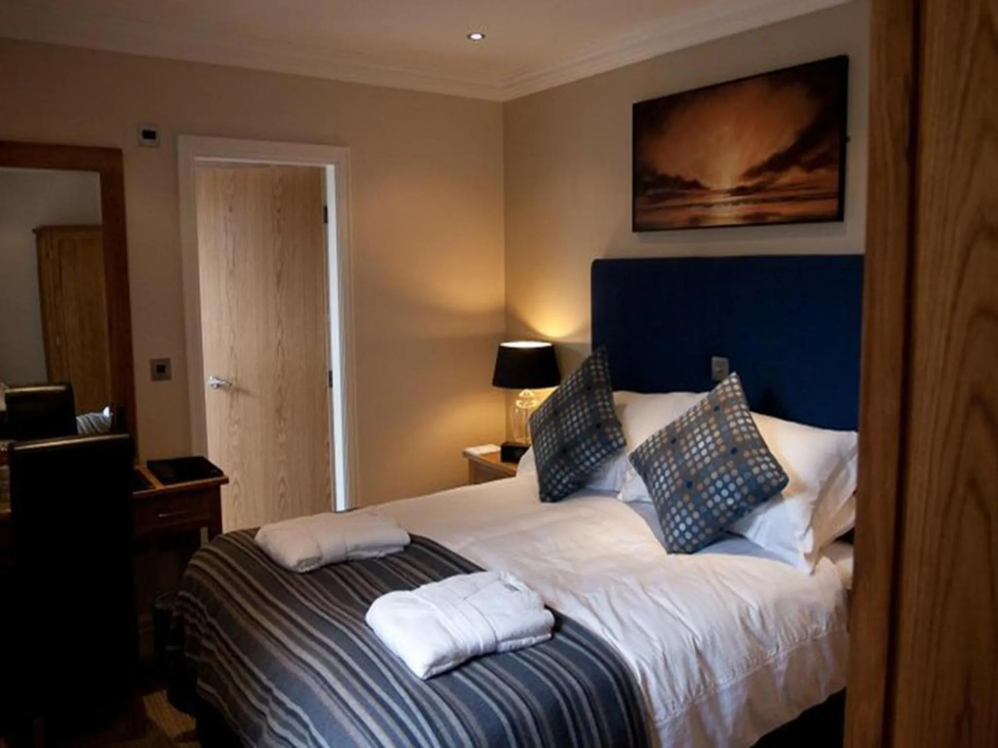 Bedroom, Bed in Langtrys