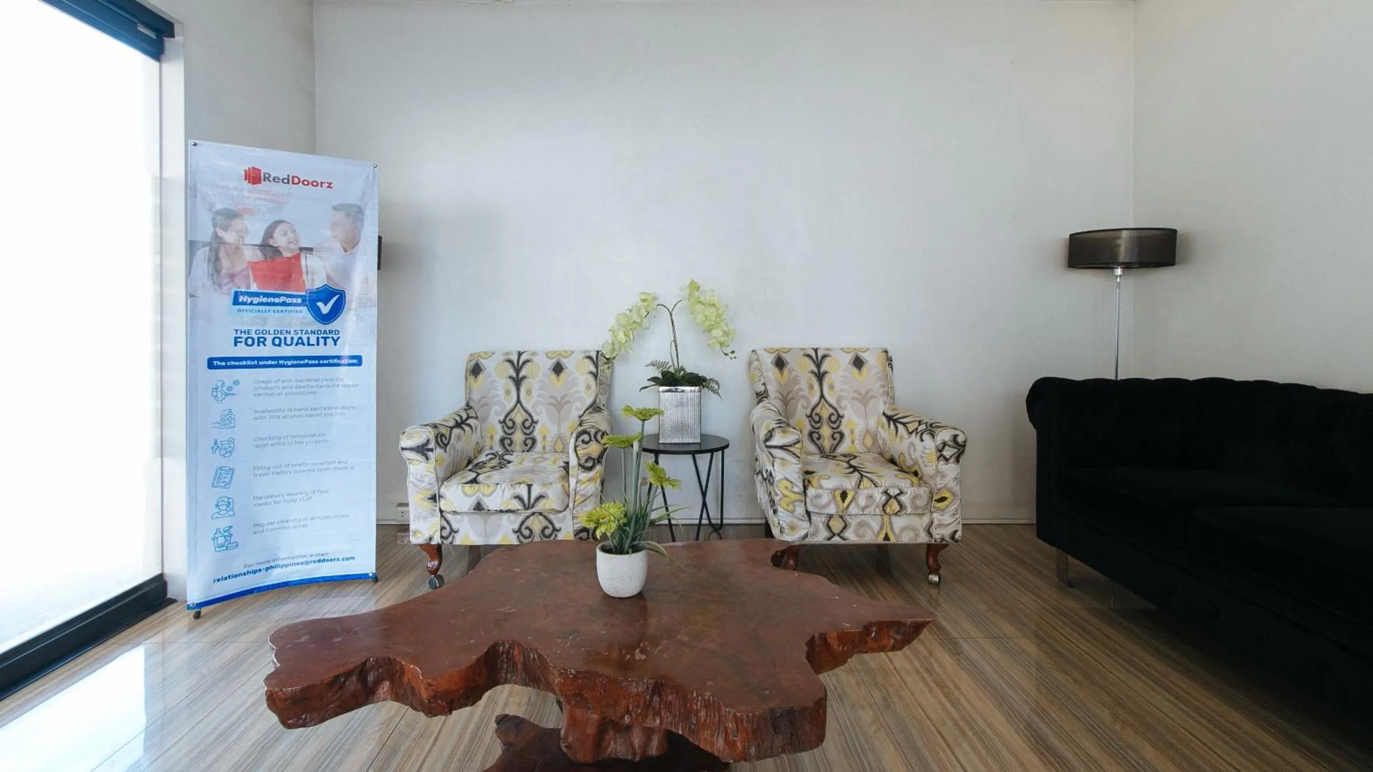 Lobby or reception in RedDoorz near SM Calamba