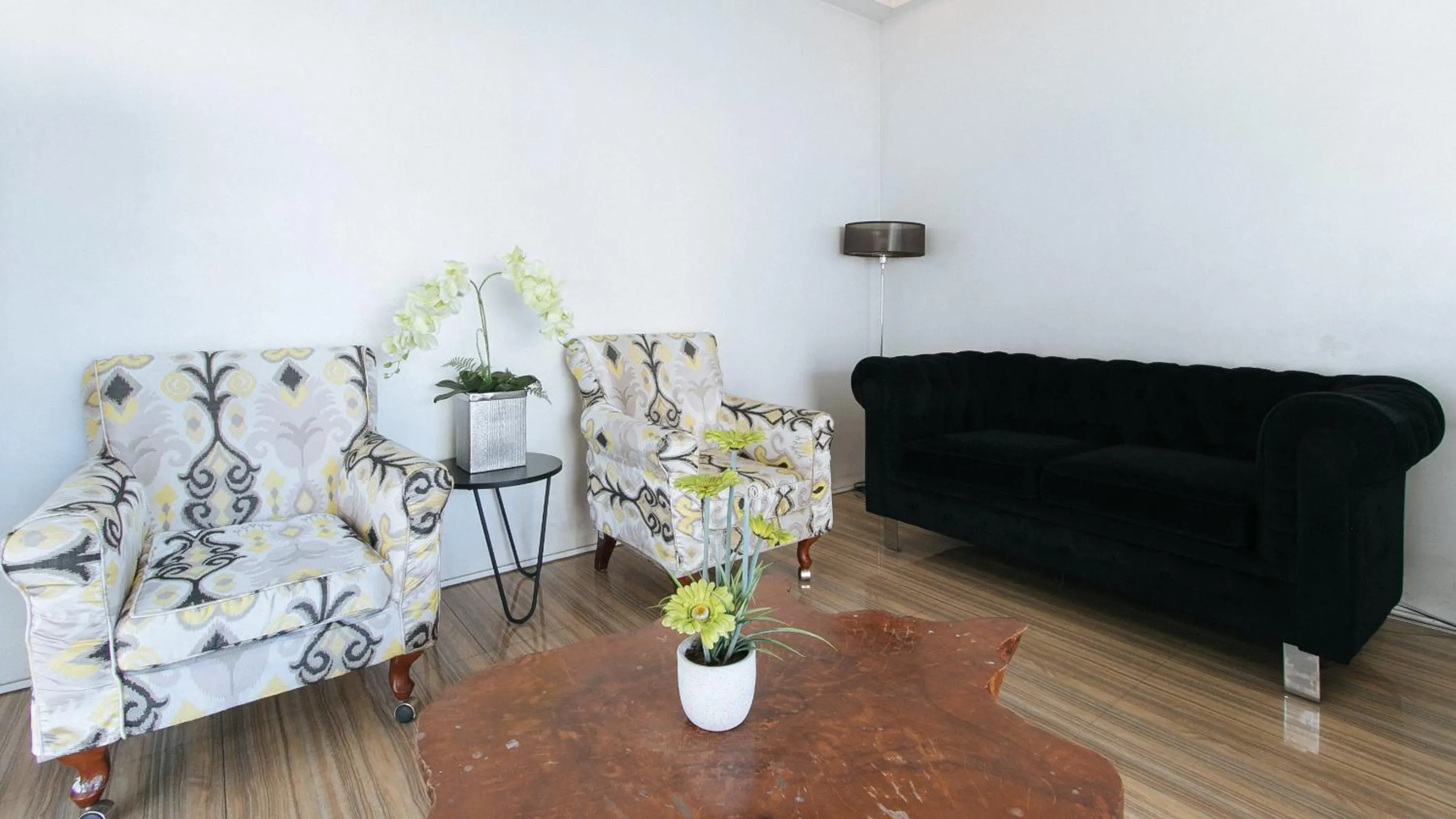 Lobby or reception in RedDoorz near SM Calamba