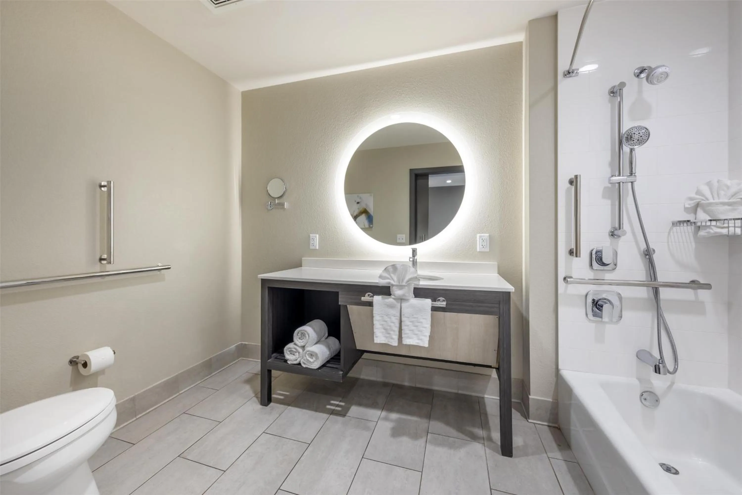 Bathroom in Best Western Plus Executive Residency Jackson Northeast