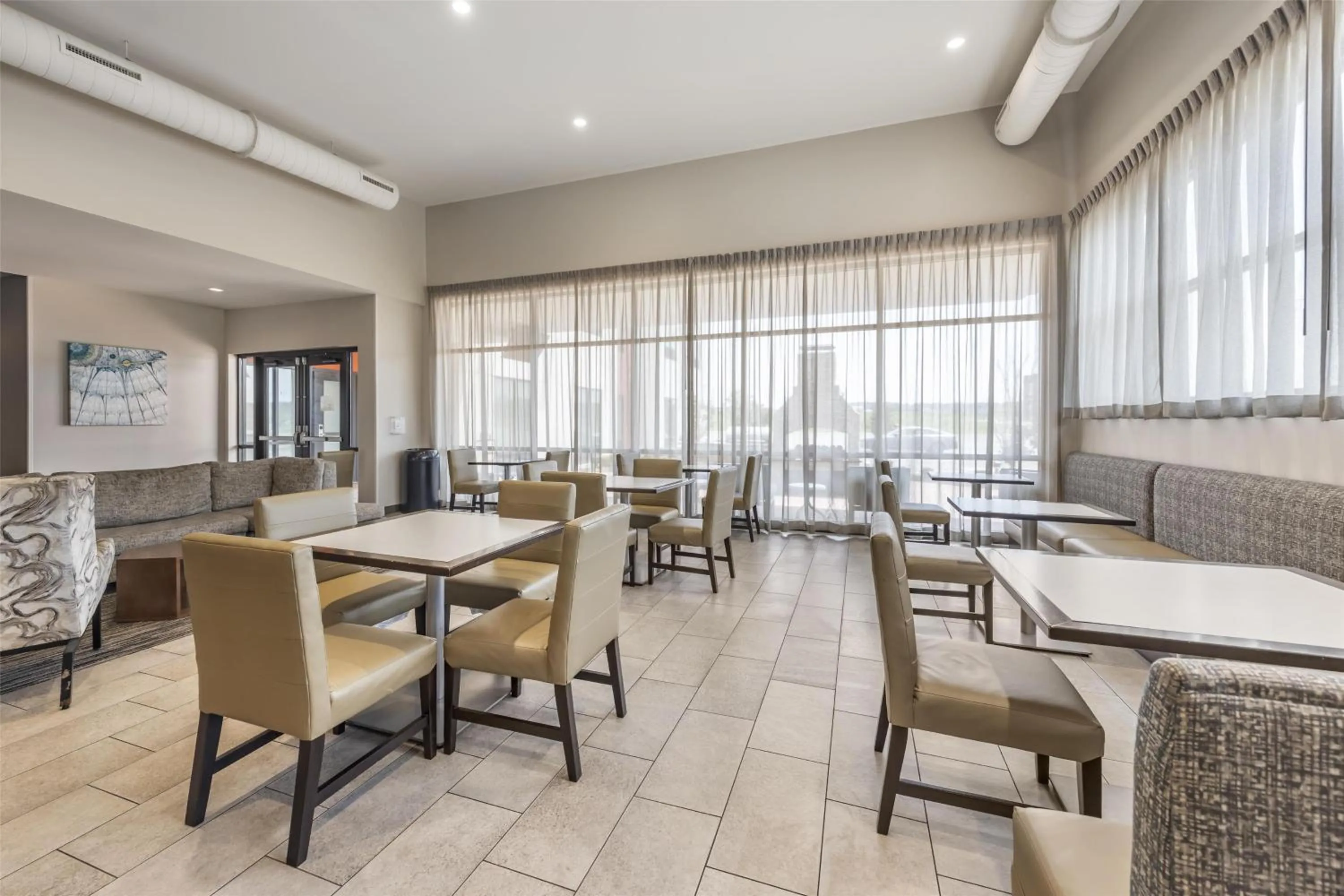 Breakfast in Best Western Plus Executive Residency Jackson Northeast