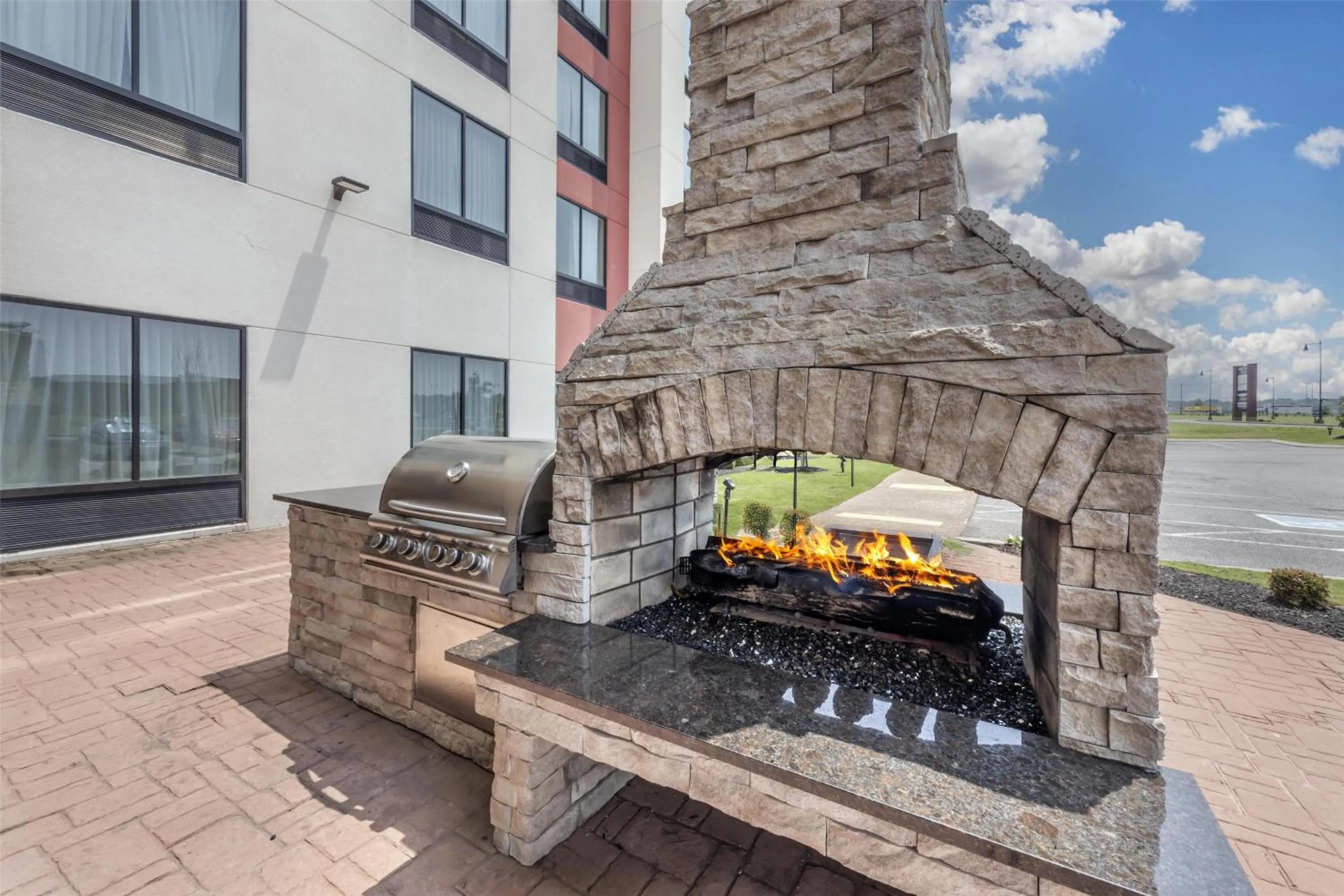 Property building in Best Western Plus Executive Residency Jackson Northeast