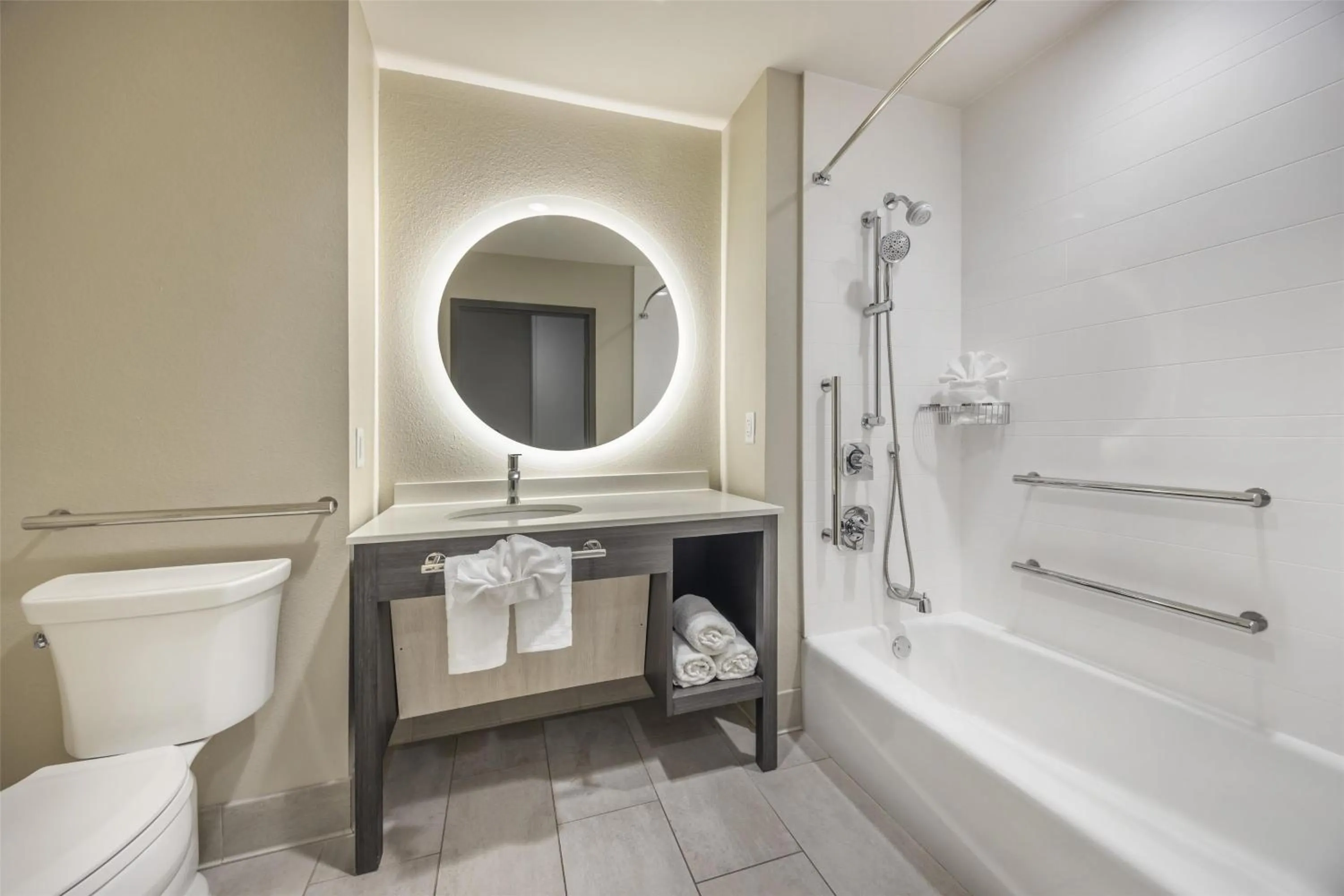 Bathroom in Best Western Plus Executive Residency Jackson Northeast