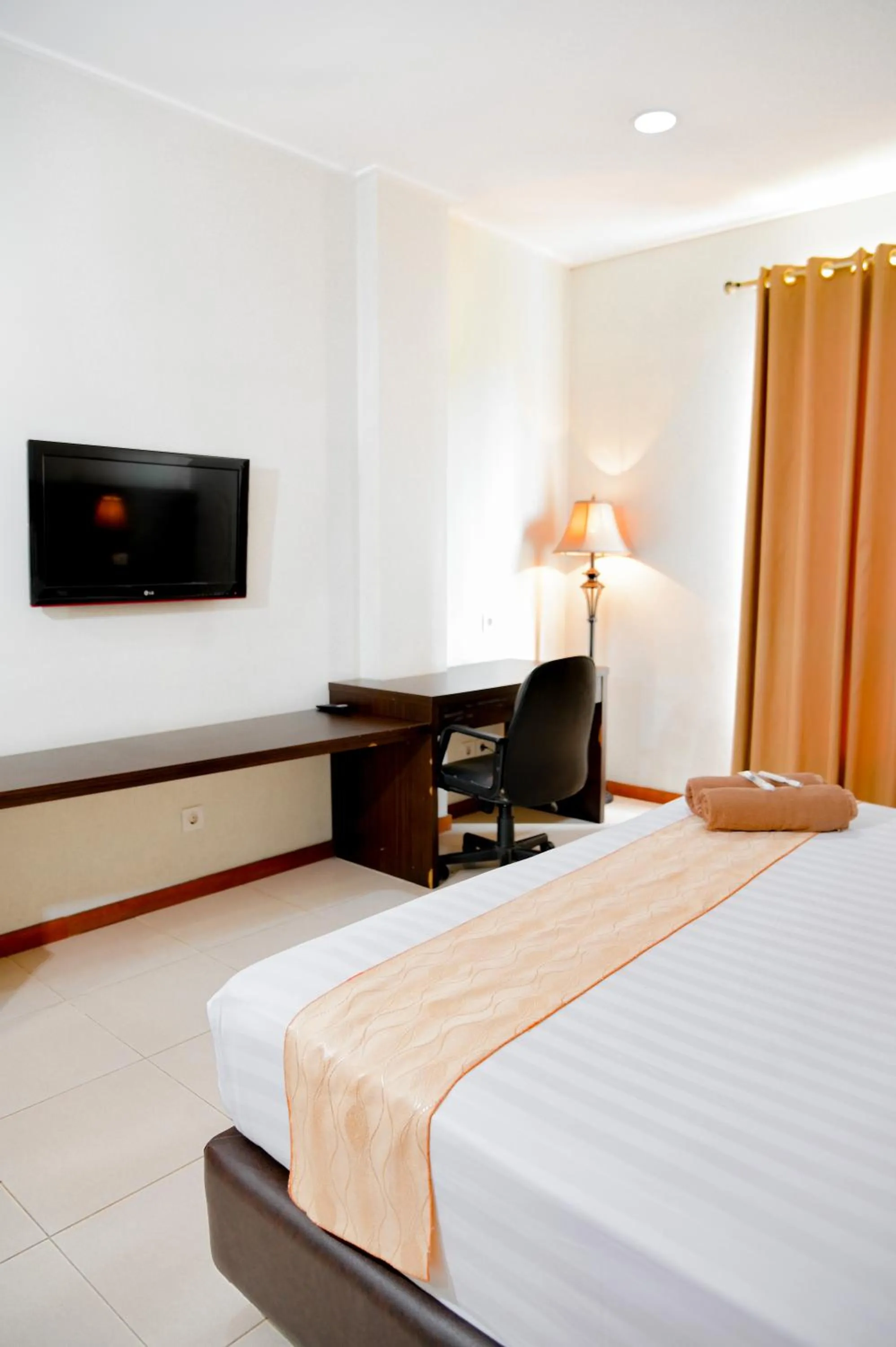 Bed in Hotel Bonero Residence