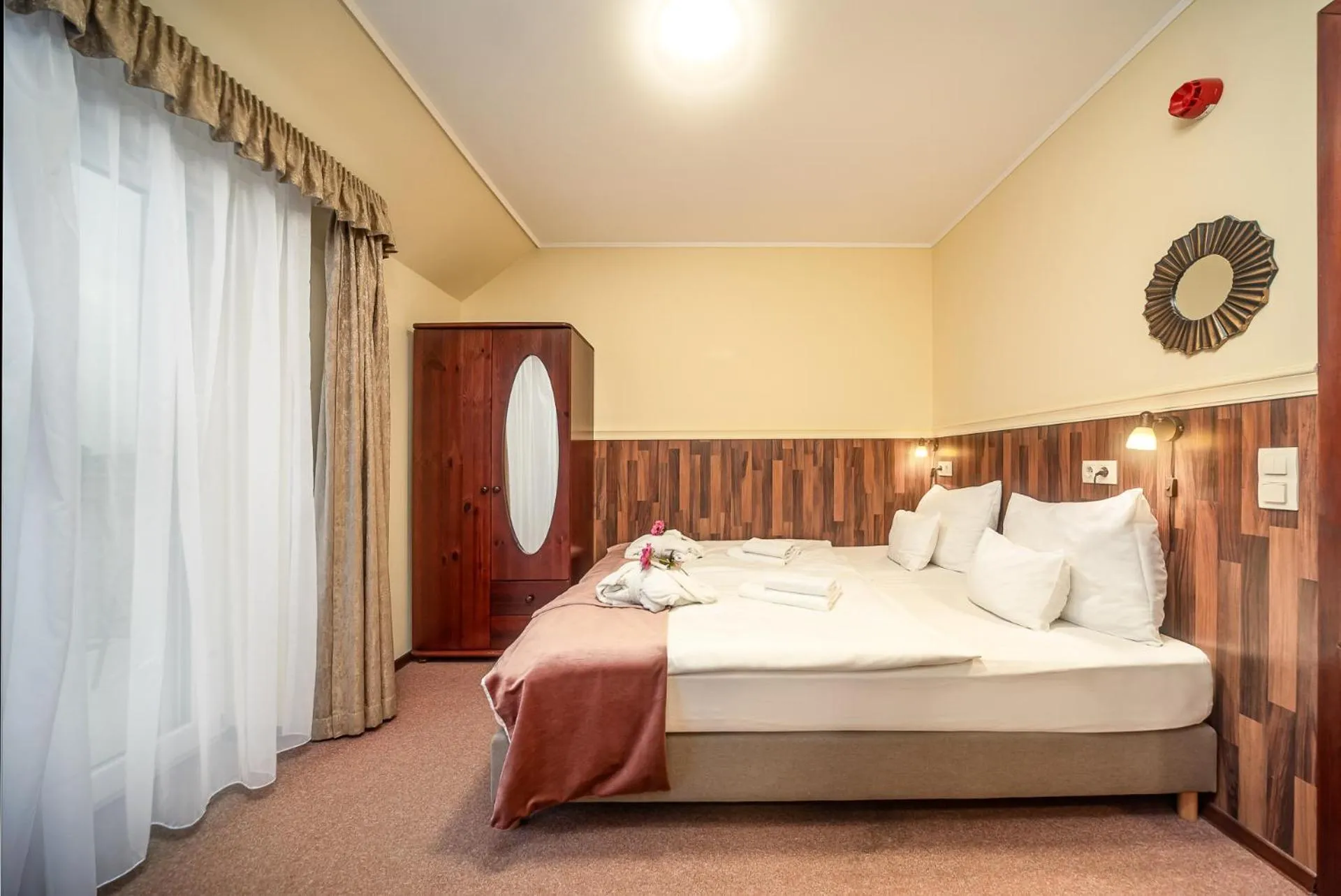 Bed in Termál Hotel Vesta