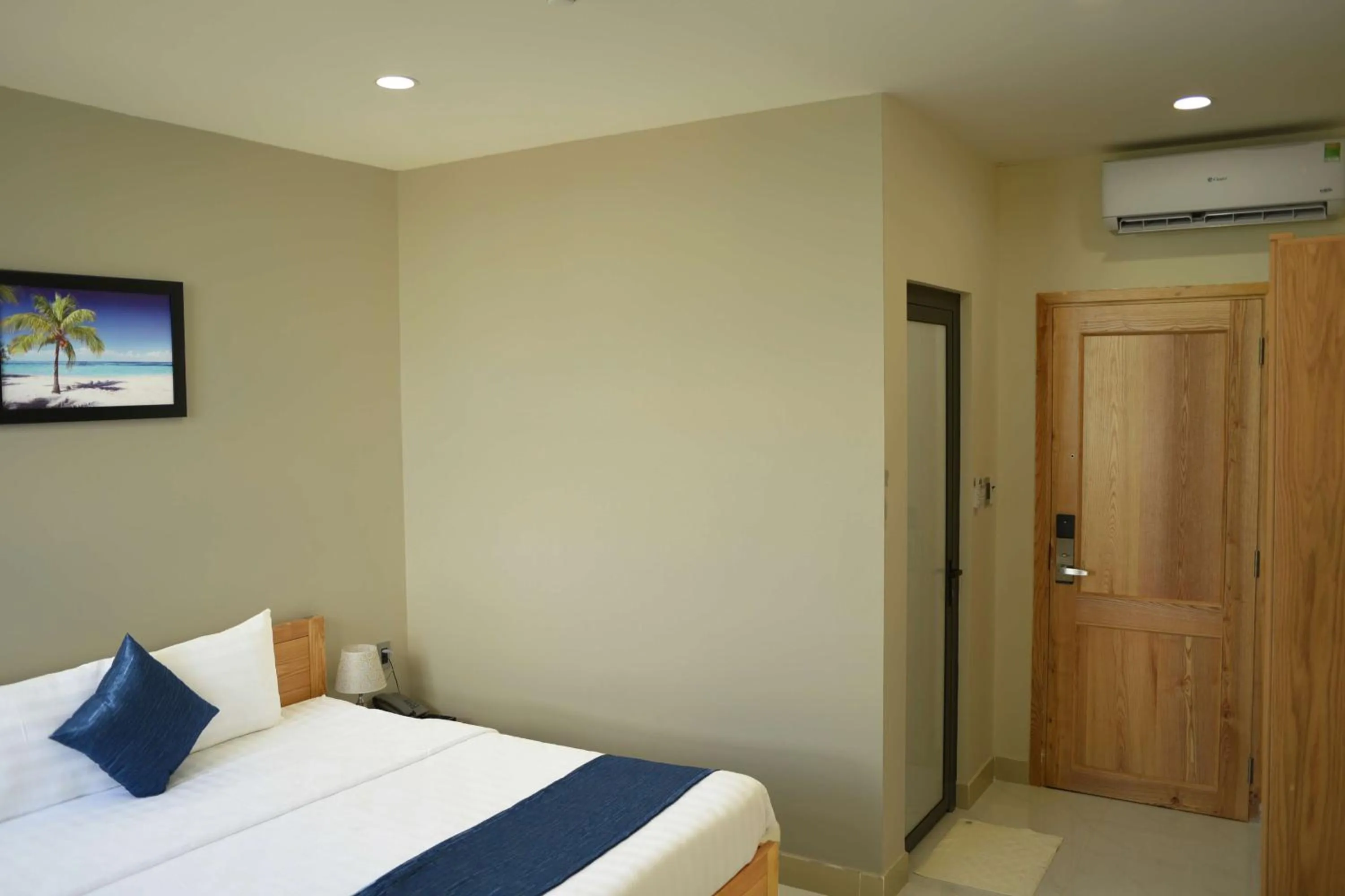 Bedroom, Bed in Lucky Star Ho Tram Hotel & Restaurant
