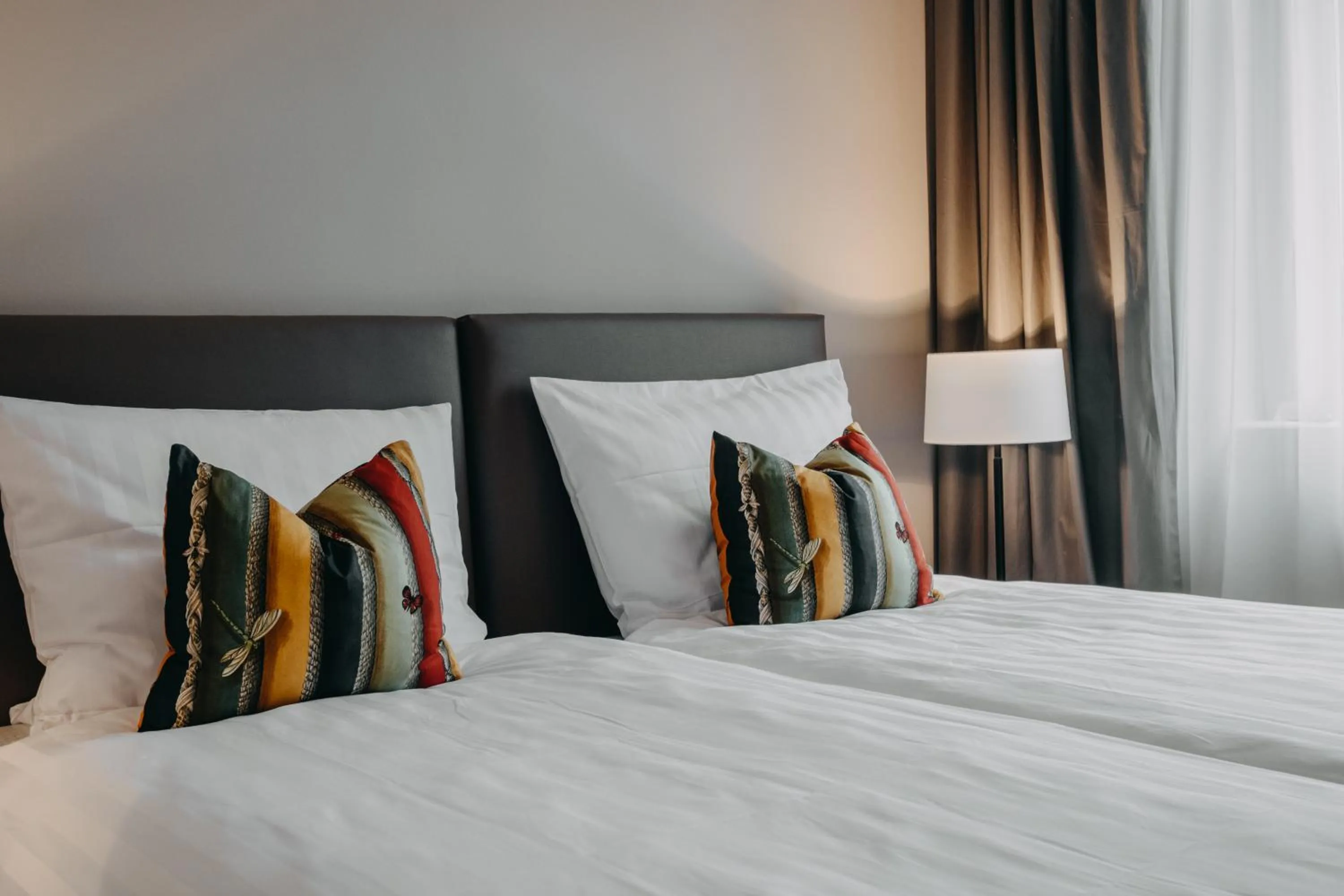 Bed in Hotel zum Heidkrug & Café Lil