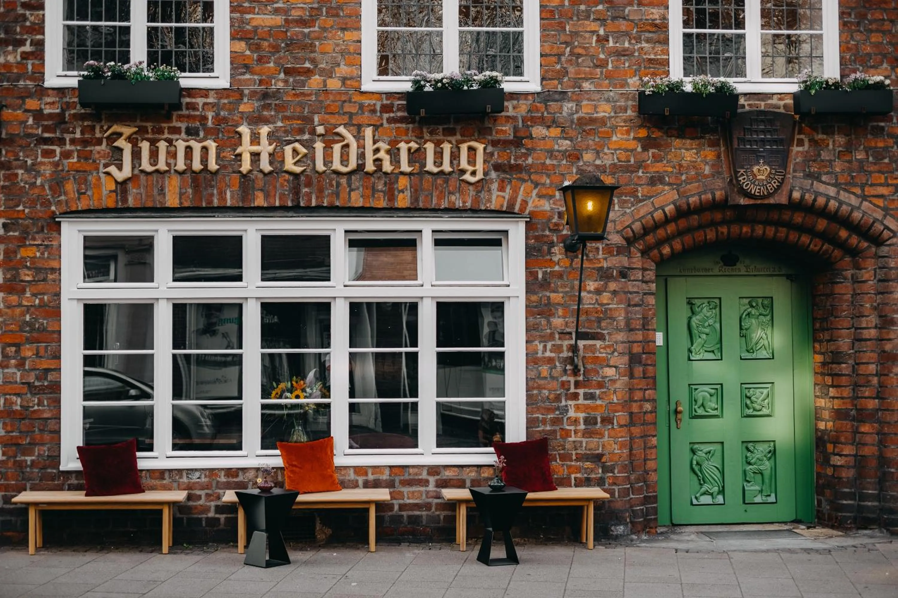 Facade/entrance in Hotel zum Heidkrug & Café Lil