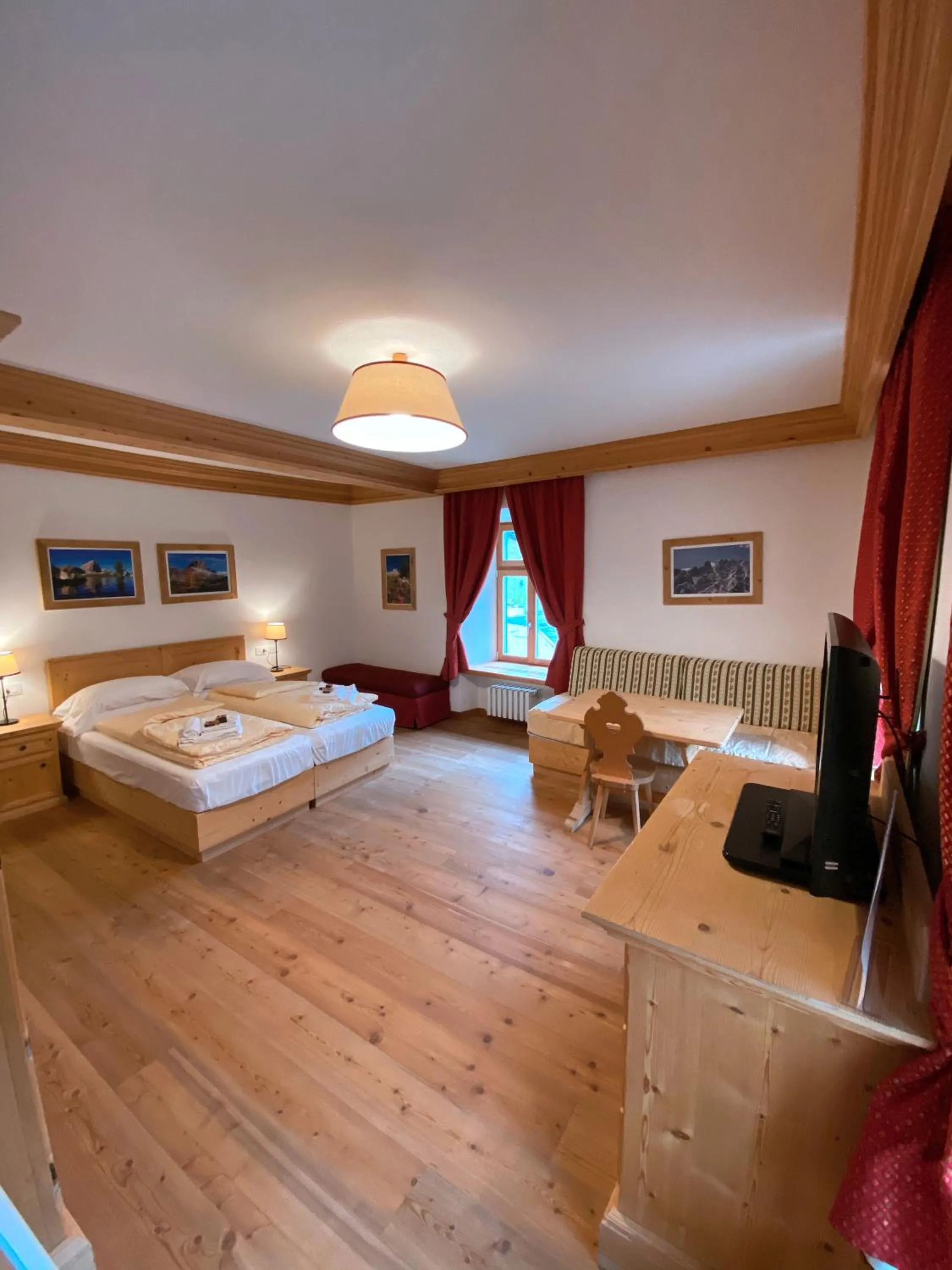 Photo of the whole room, Bed in Rifugio Ospitale