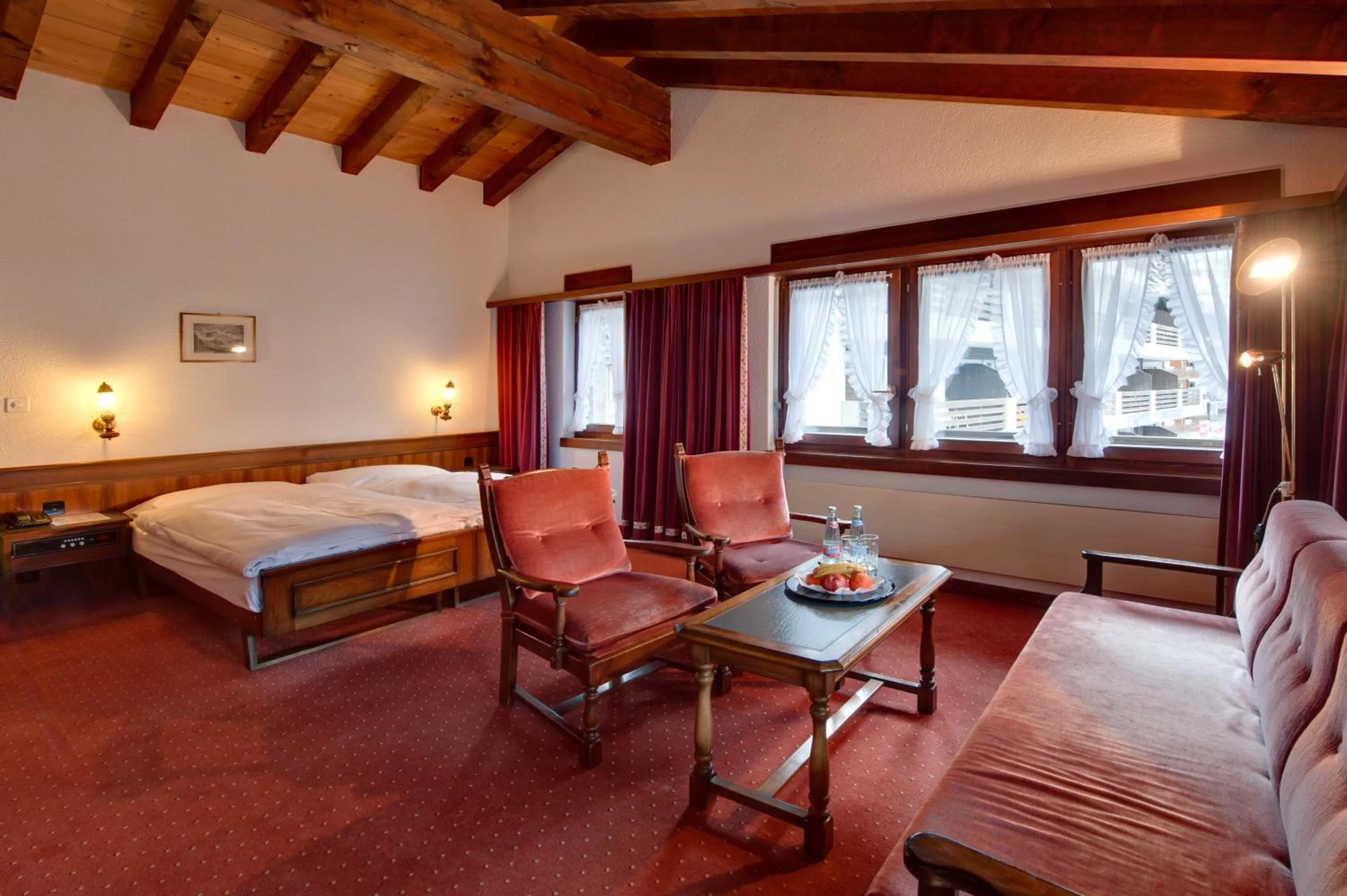 Photo of the whole room, Bed in Hotel Astoria