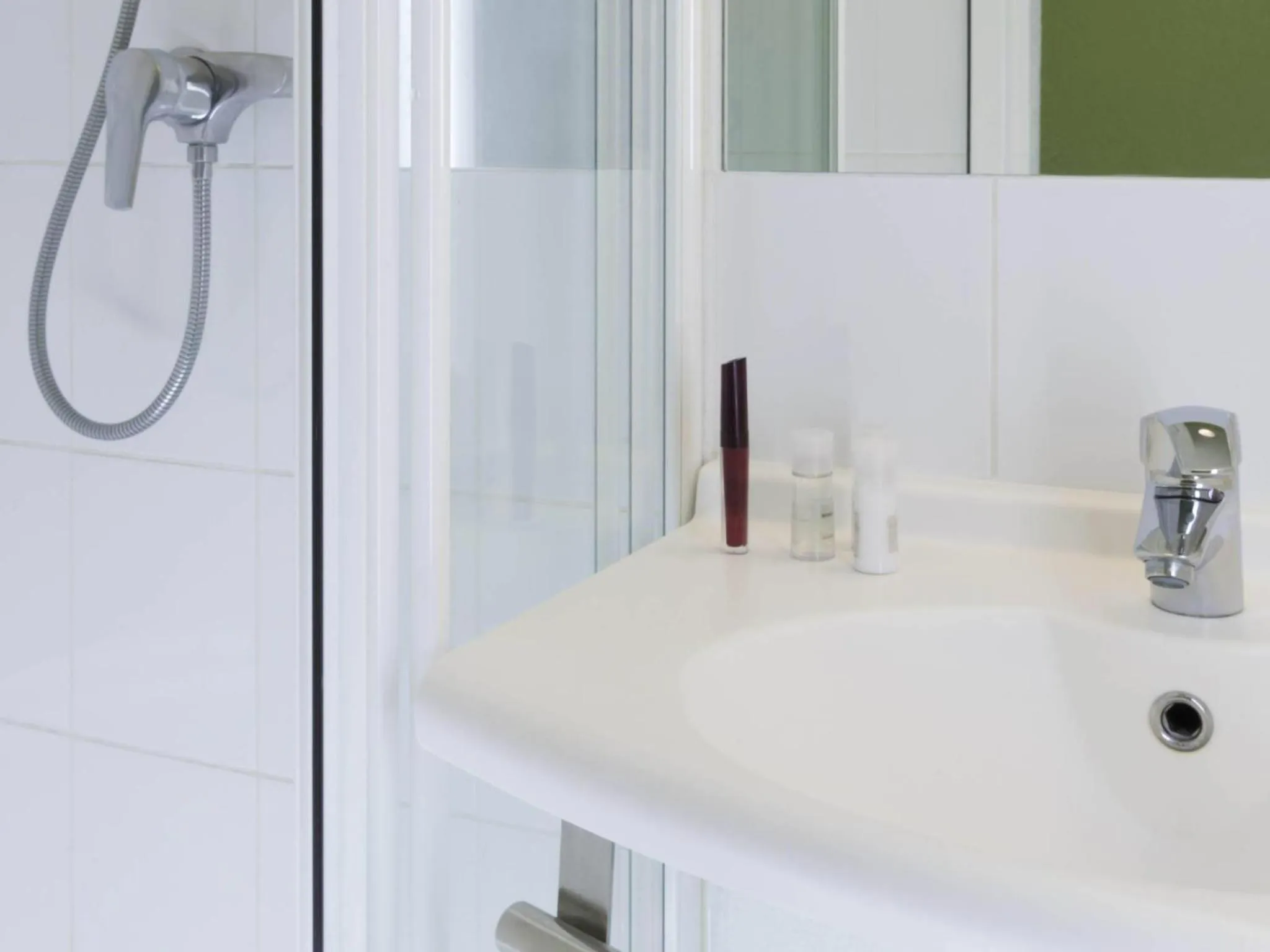 Bedroom in Hotel Ibis Budget Lyon Eurexpo -