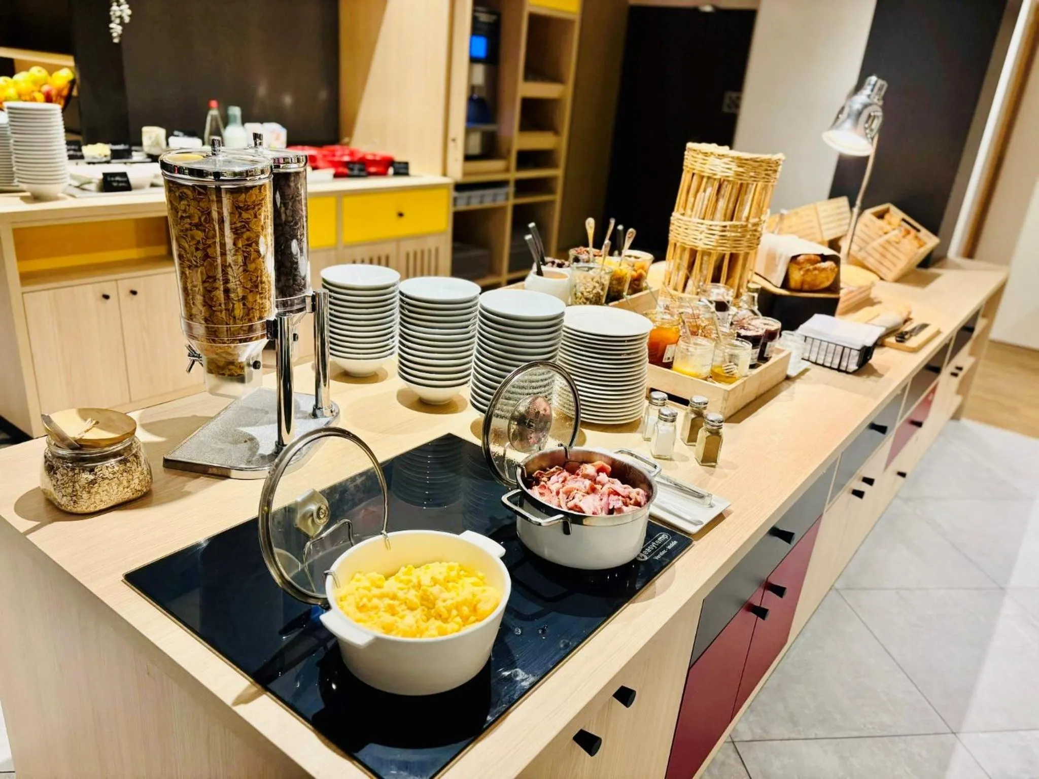 Breakfast in ibis Budget Clermont Ferrand Centre Montferrand