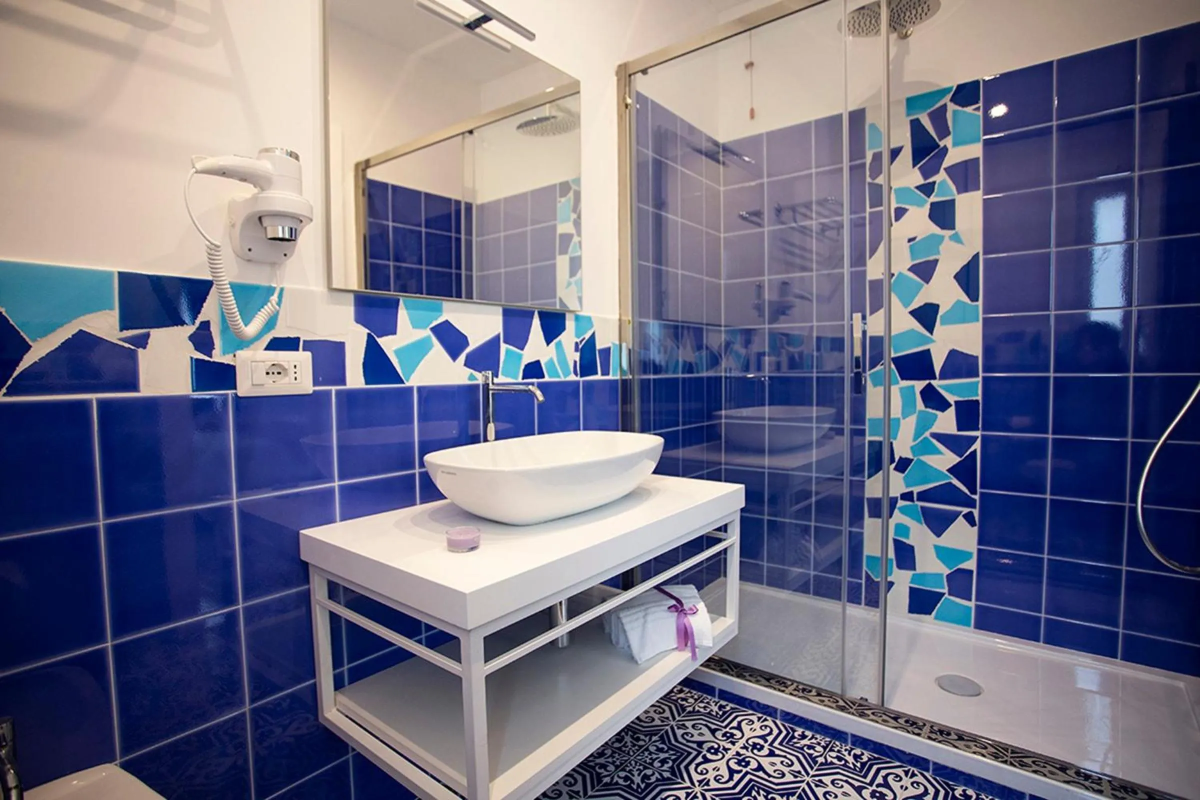 Bathroom in Palazzo Langellotto