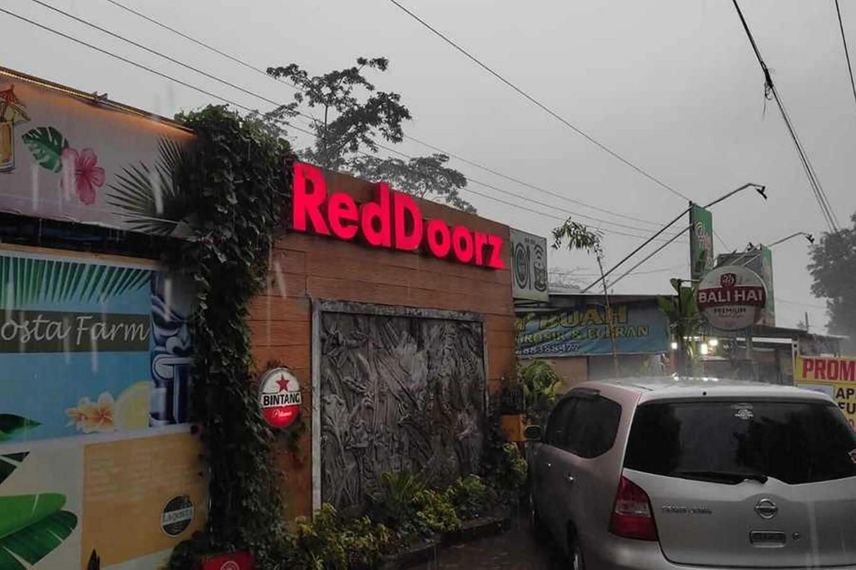 RedDoorz At Jalan Raya Baturaden