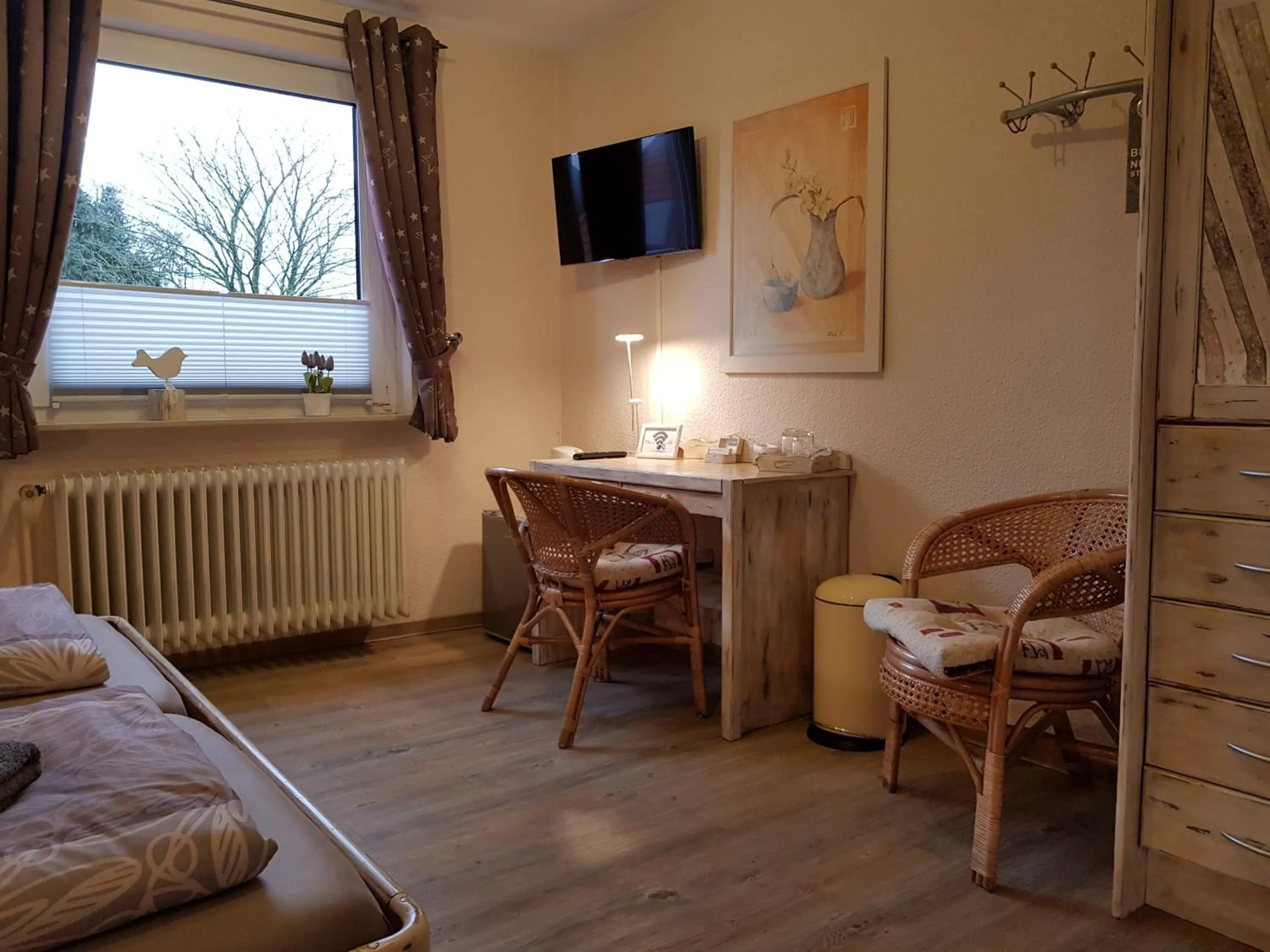 Photo of the whole room, Bed in Gästehaus Flensburg Engelsby