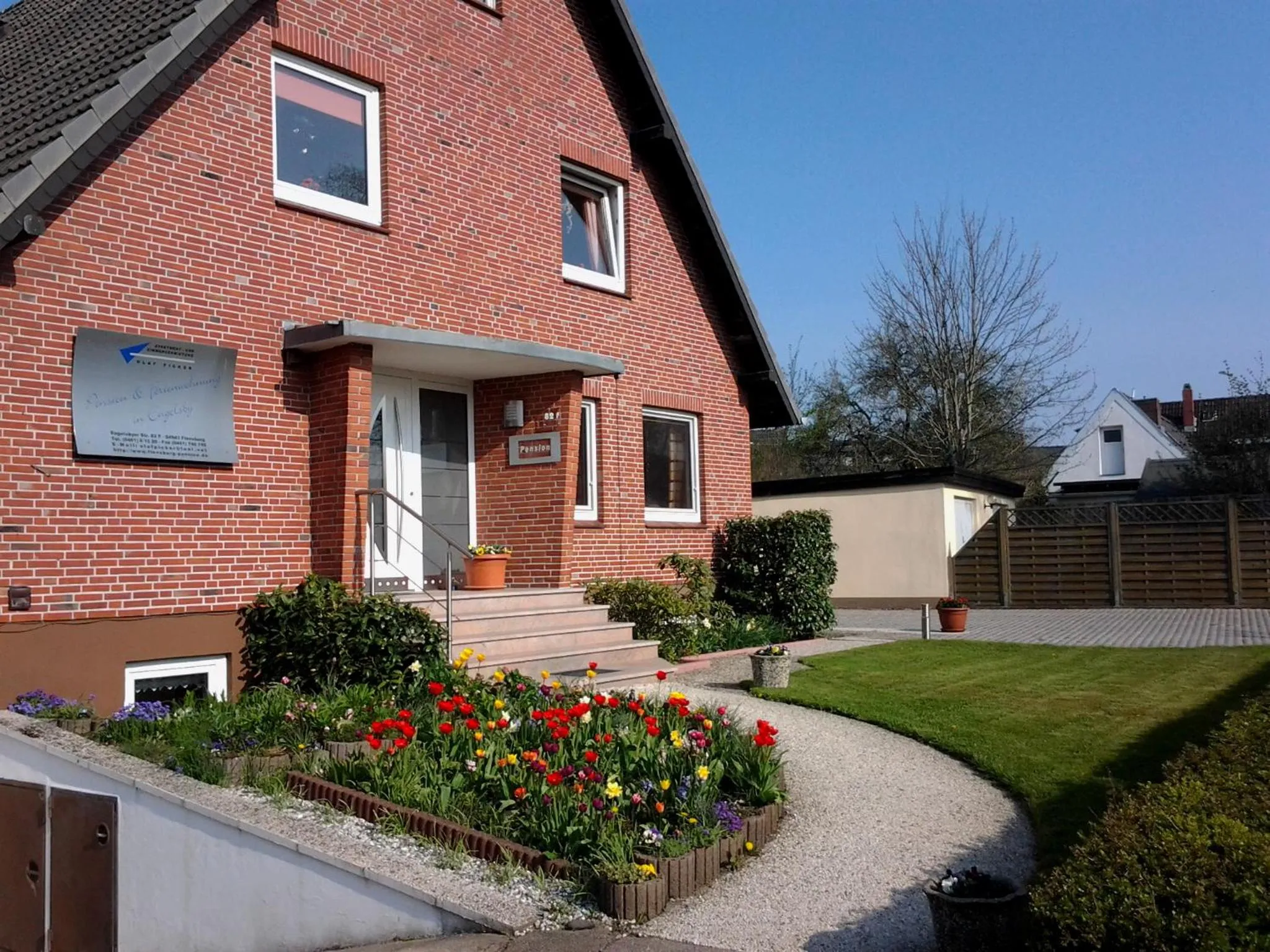Facade/entrance in Gästehaus Flensburg Engelsby