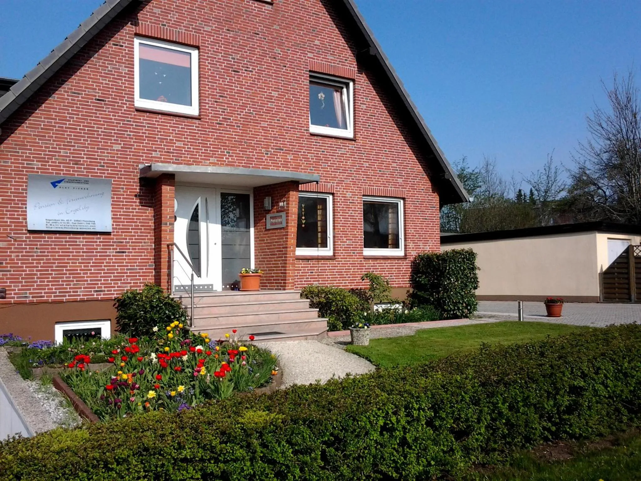 Facade/entrance in Gästehaus Flensburg Engelsby