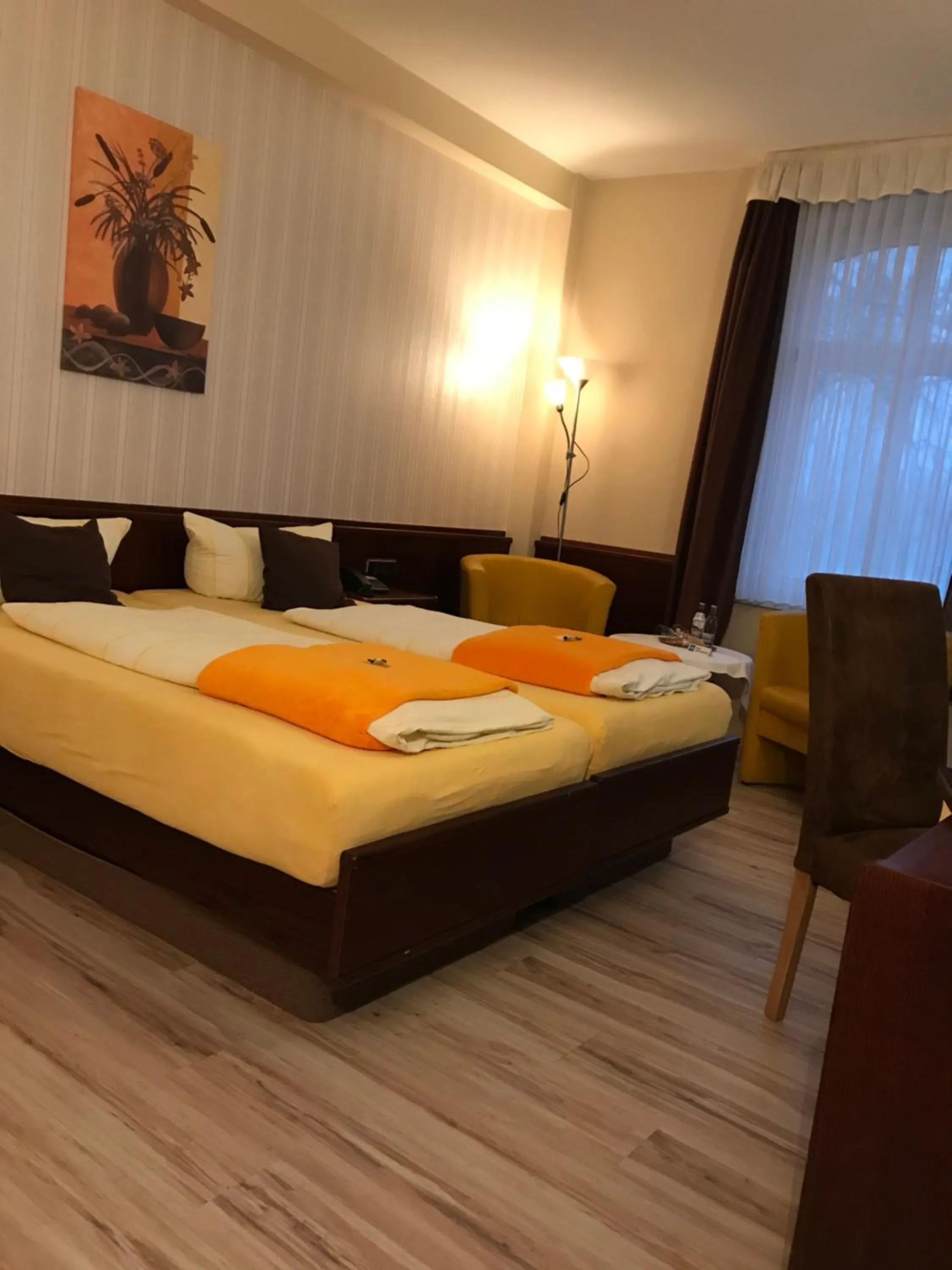 Bedroom, Bed in Hotel Schöne Aussicht