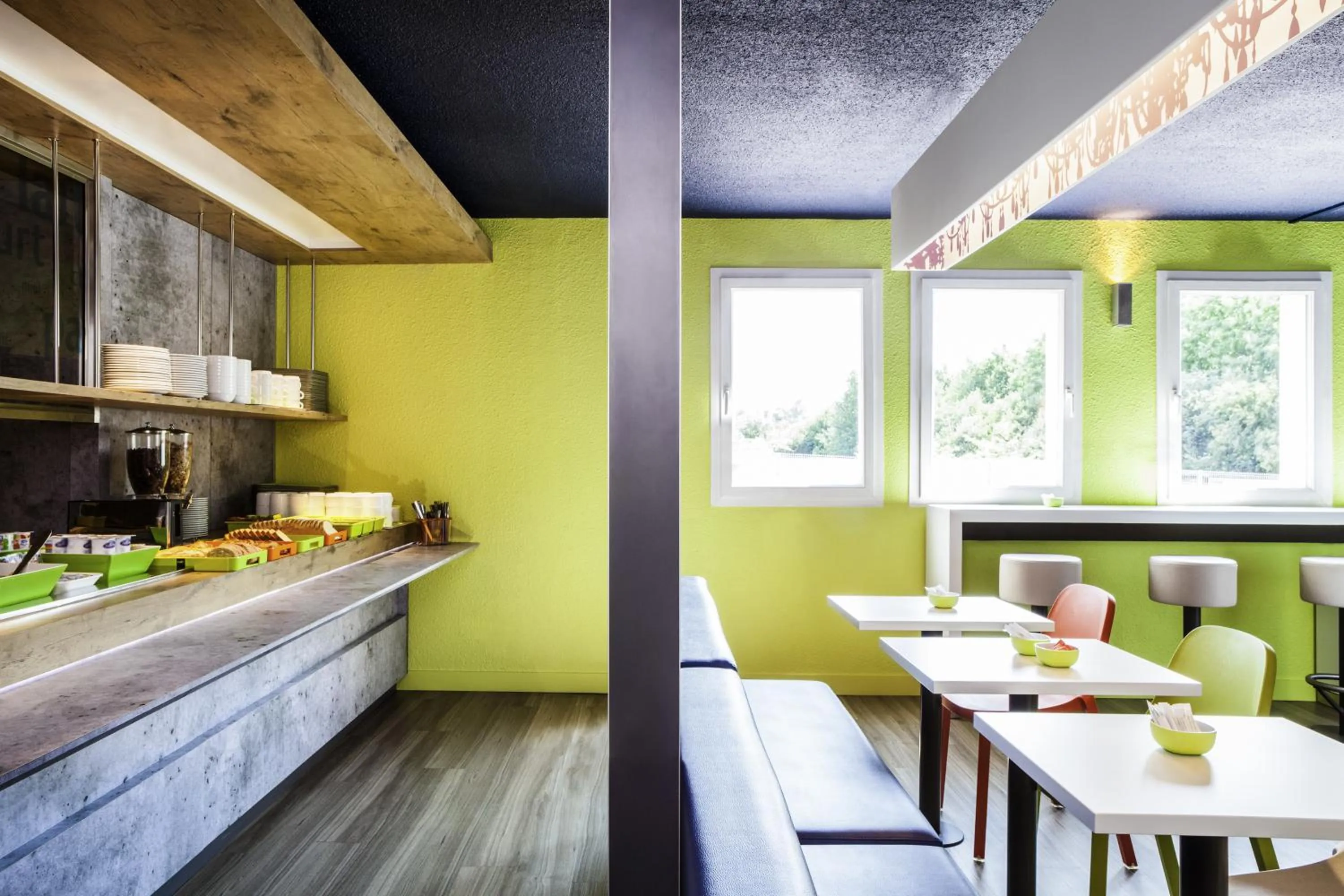 Restaurant/places to eat in Hôtel Ibis Budget Nantes Nord St Herblain