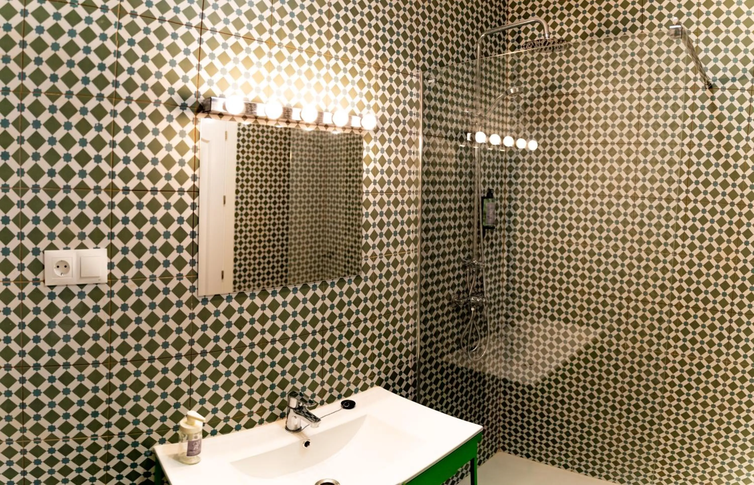 Shower in Apartamentos Avanel