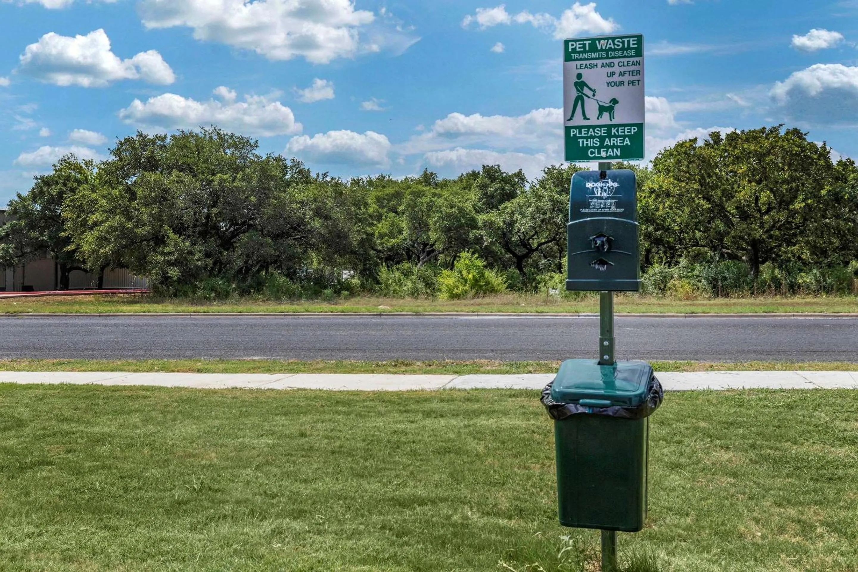 Property building in WoodSpring Suites Austin Georgetown