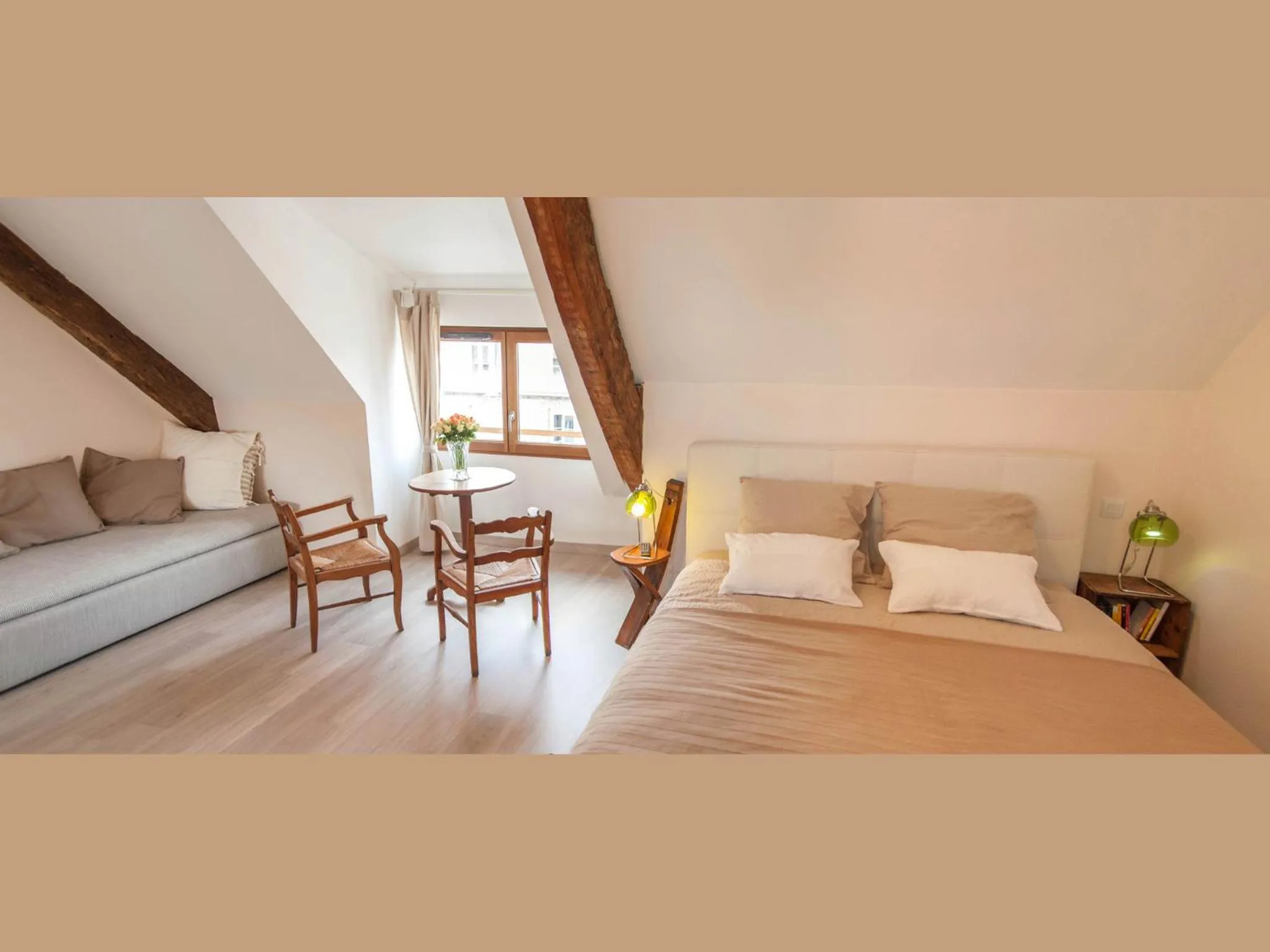 Bedroom, Bed in Villa Mons