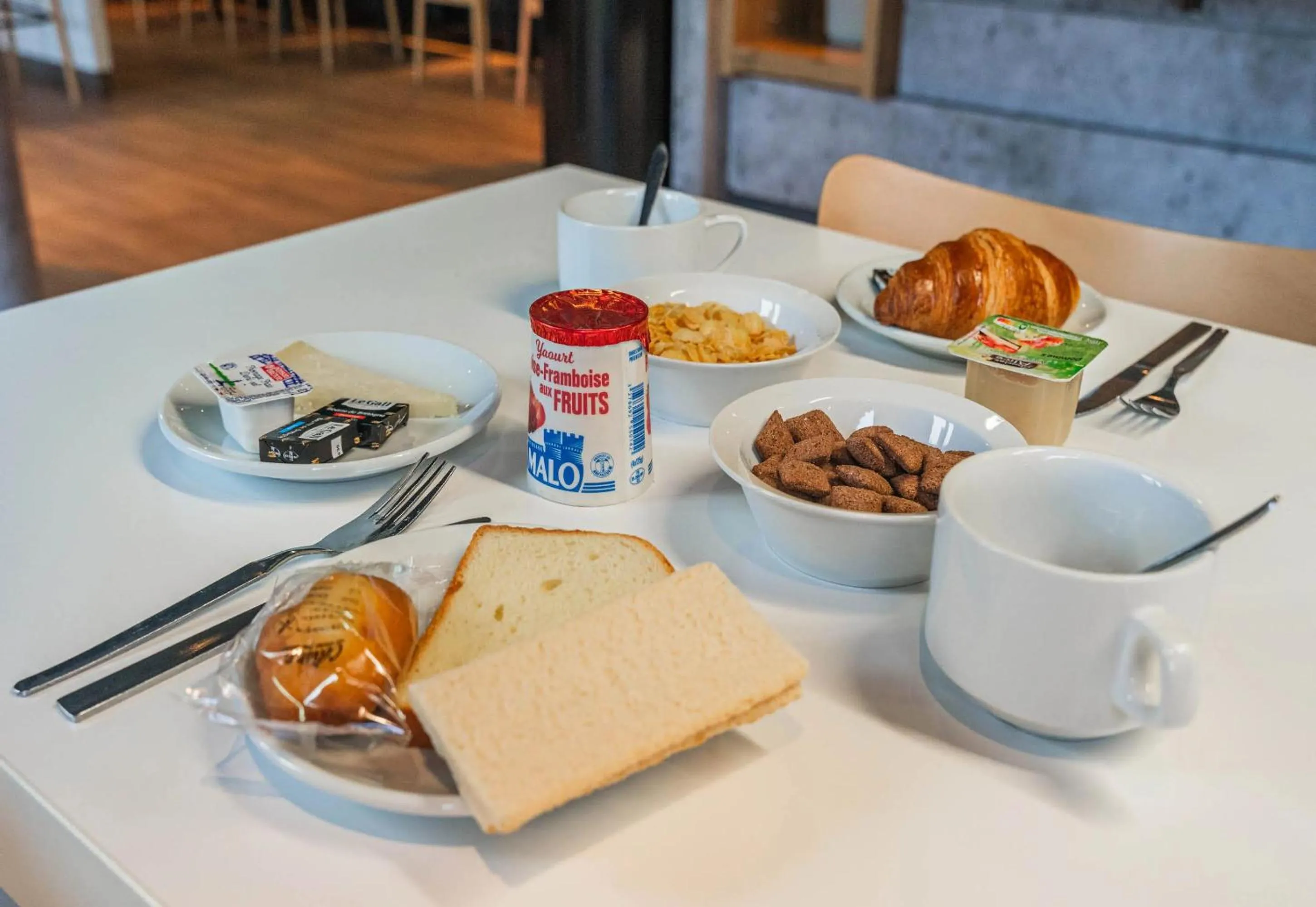 Food and drinks in B&B HOTEL SCHILTIGHEIM Nord