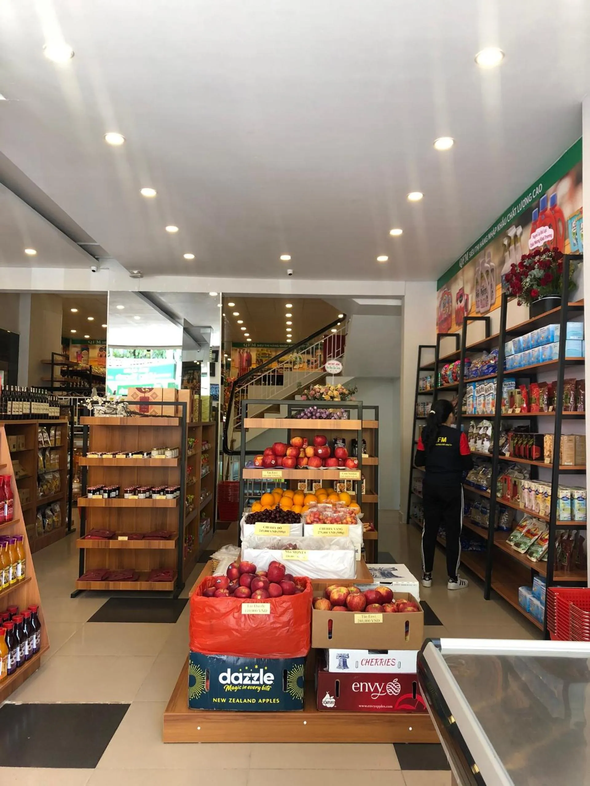 Supermarket/grocery shop in Dalat Joy Hotel