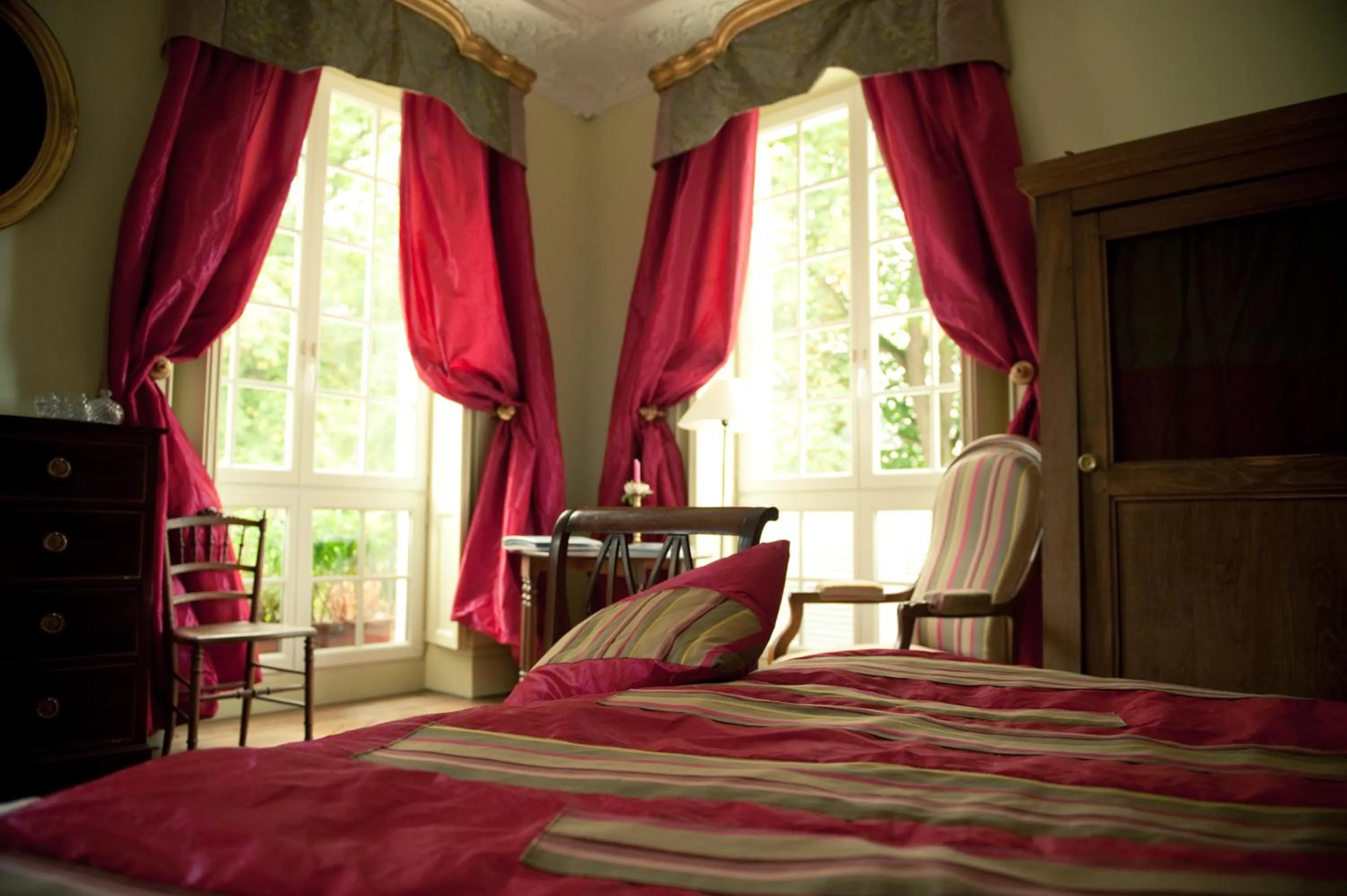 Bedroom, Bed in Le Chateau De La Vierge