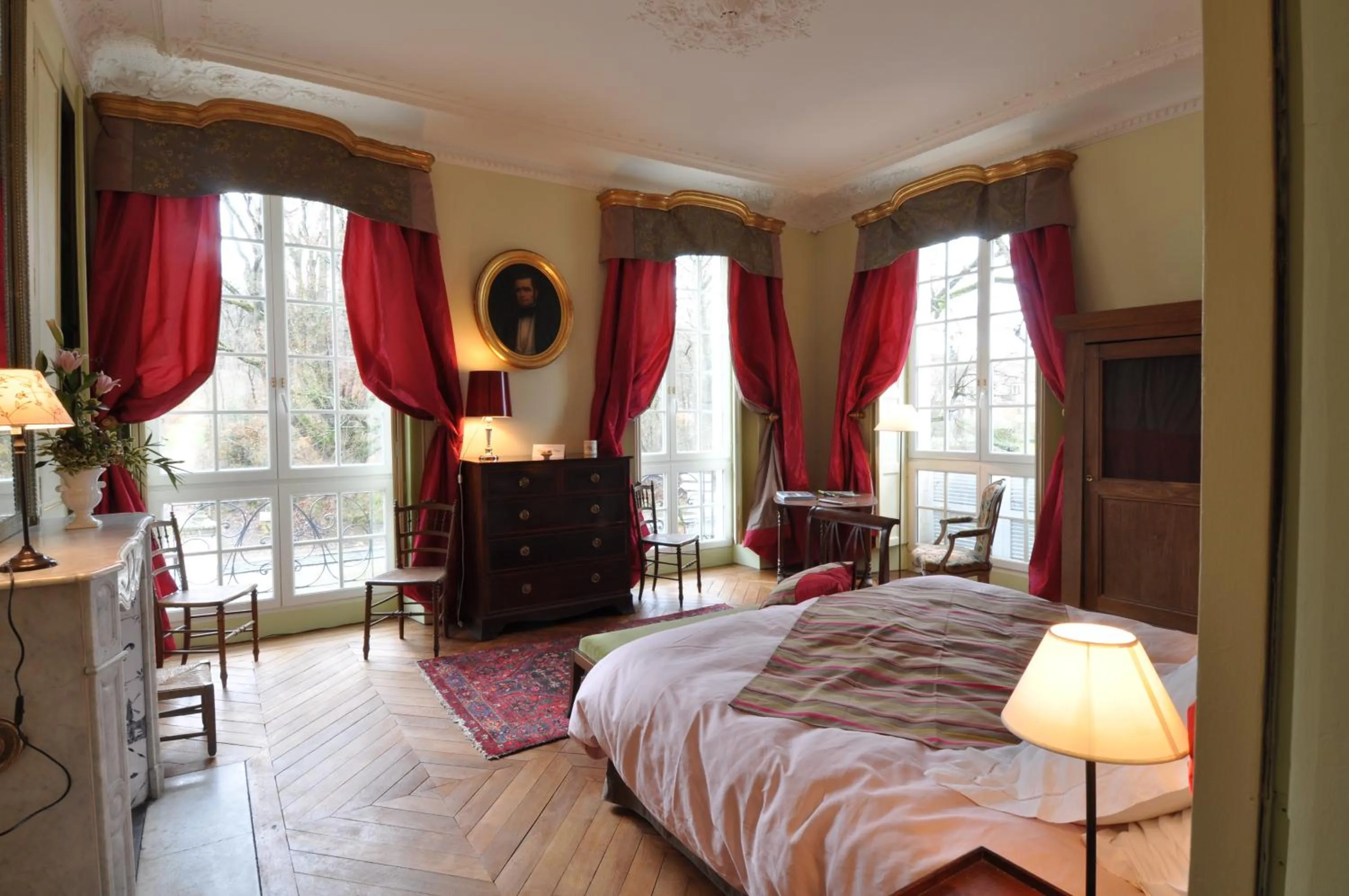 Bedroom, Bed in Le Chateau De La Vierge