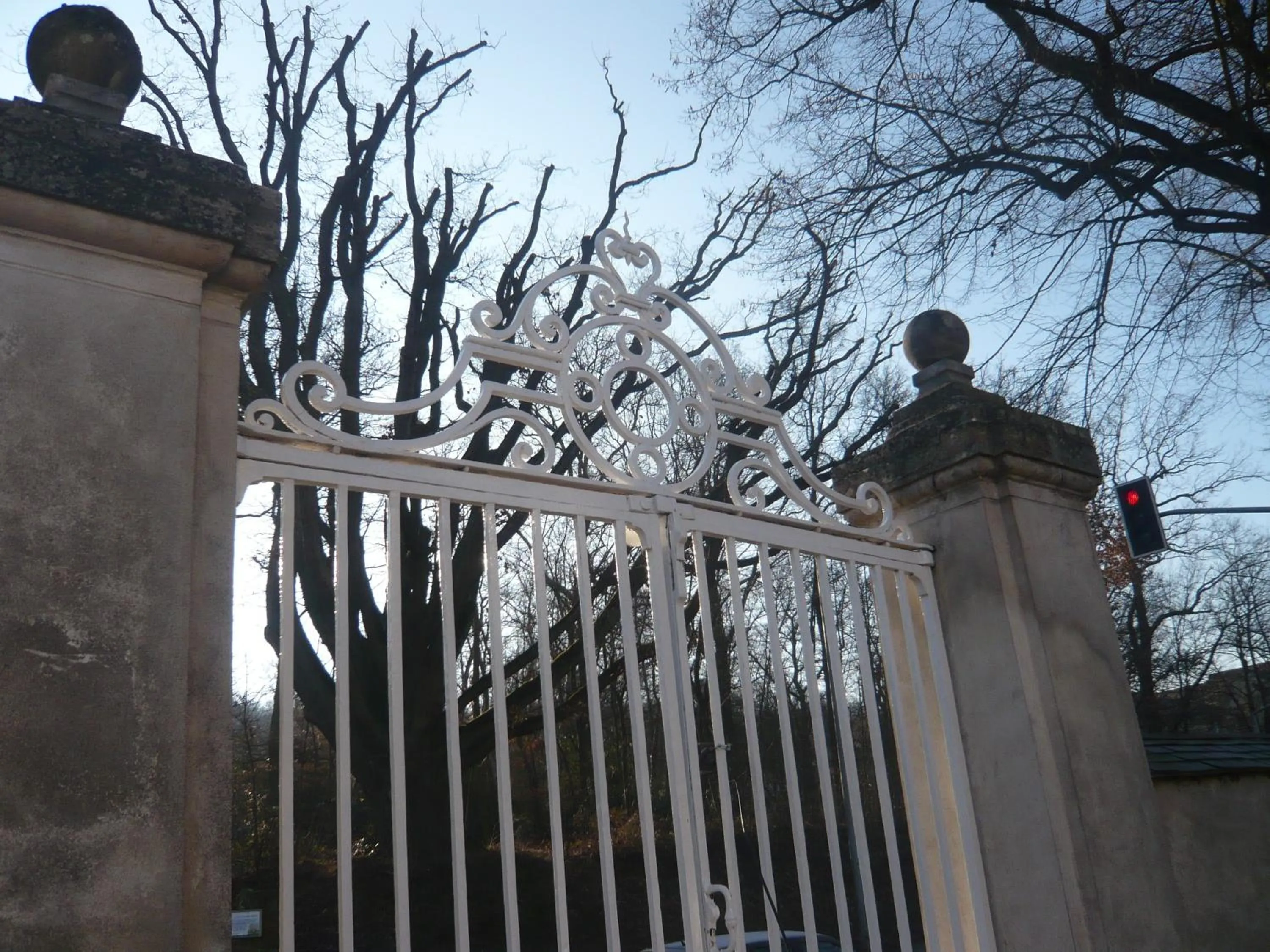 Facade/entrance in Le Chateau De La Vierge