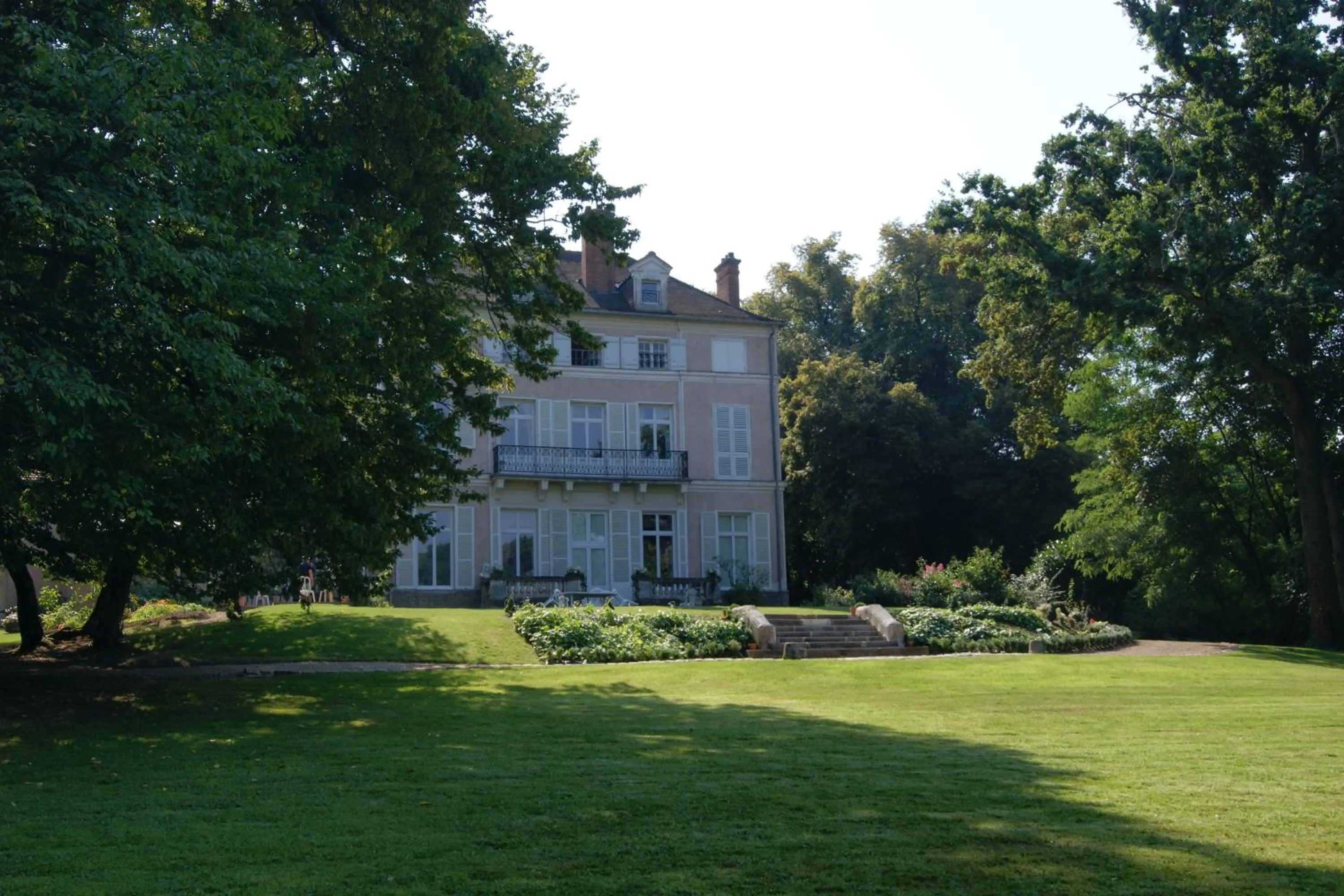 Garden in Le Chateau De La Vierge