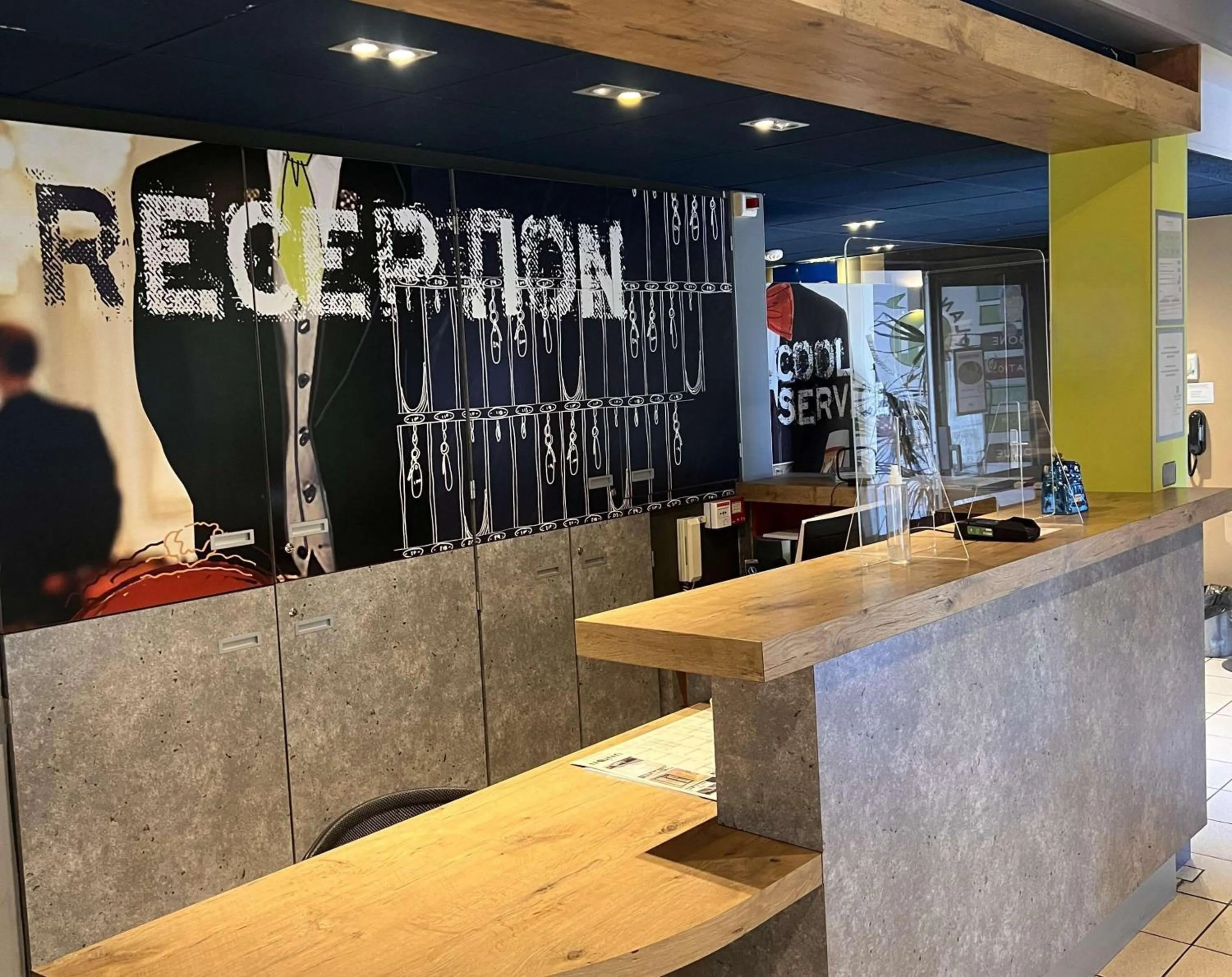 Lobby or reception in ibis budget Nimes Marguerittes - A9