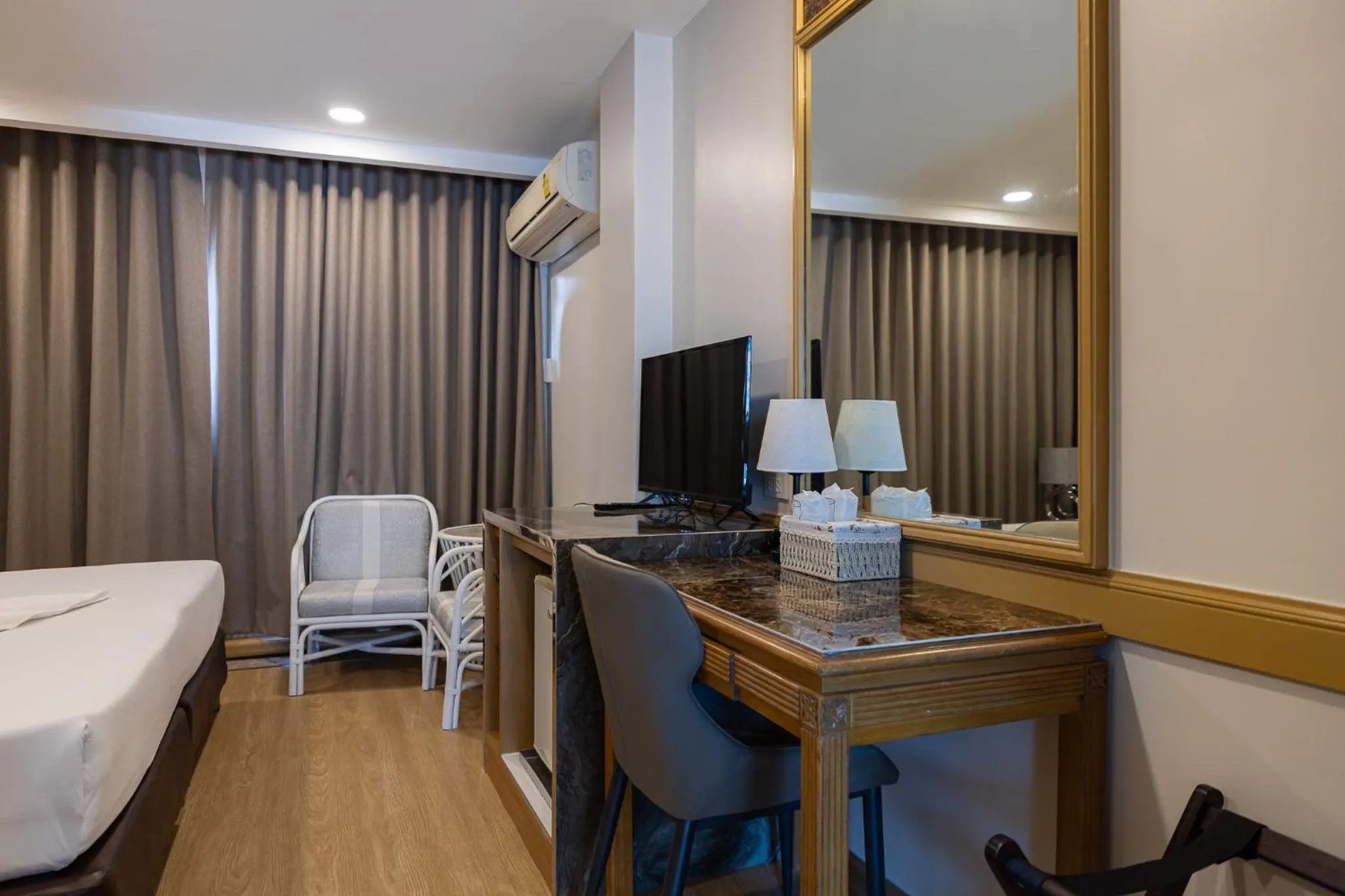 Bed in Hotel Pattaya Beach