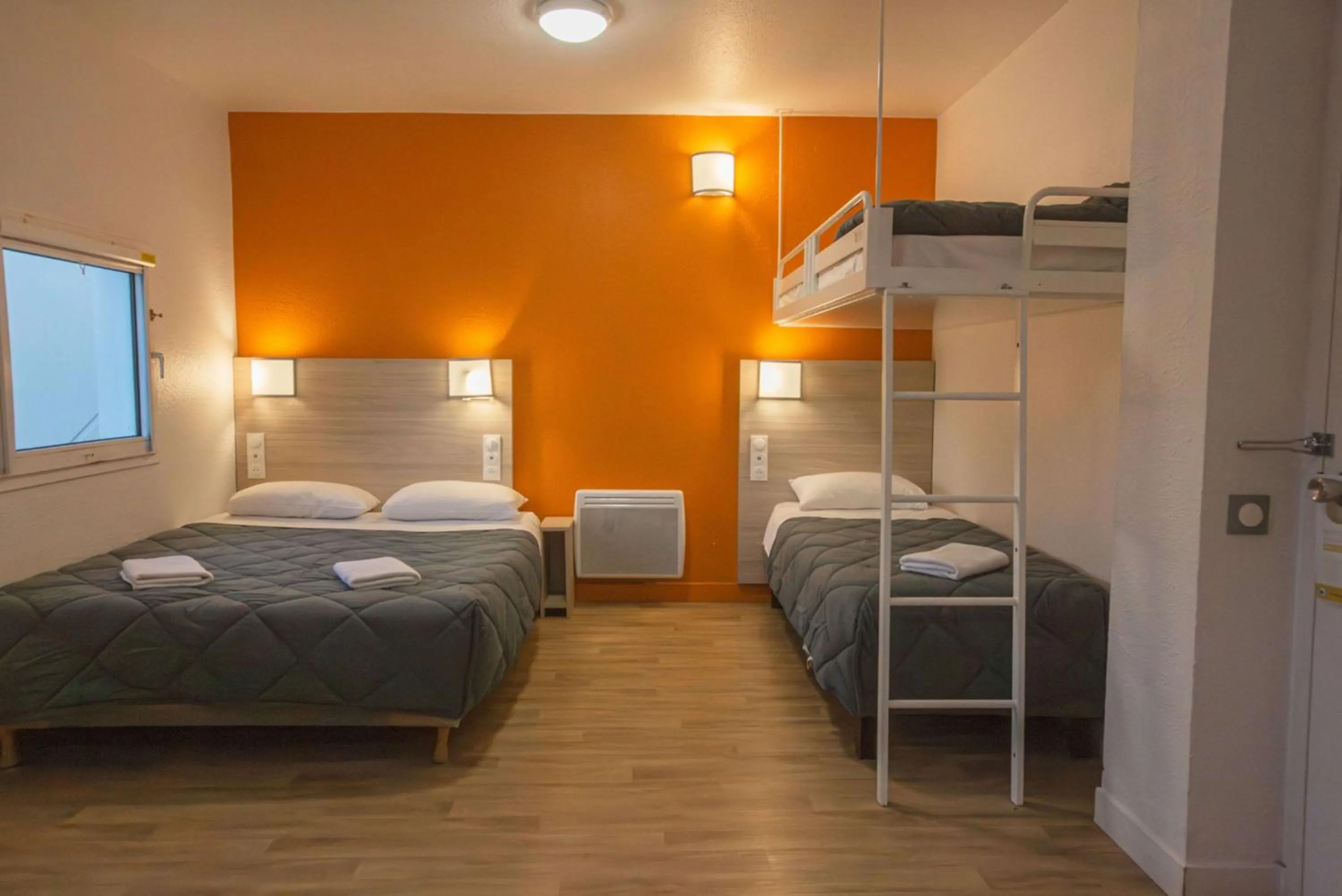 Bedroom, Bed in Première Classe Plaisir Gatines