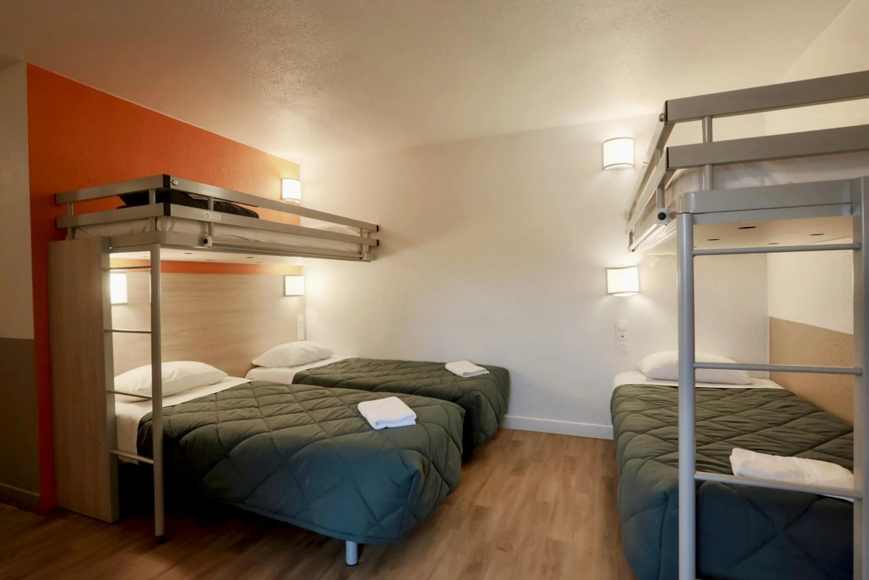 Bed in Première Classe Plaisir Gatines