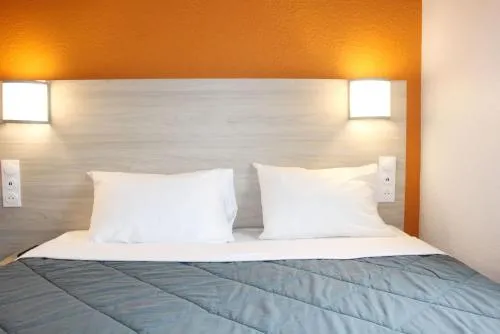 Première Classe Plaisir Gatines