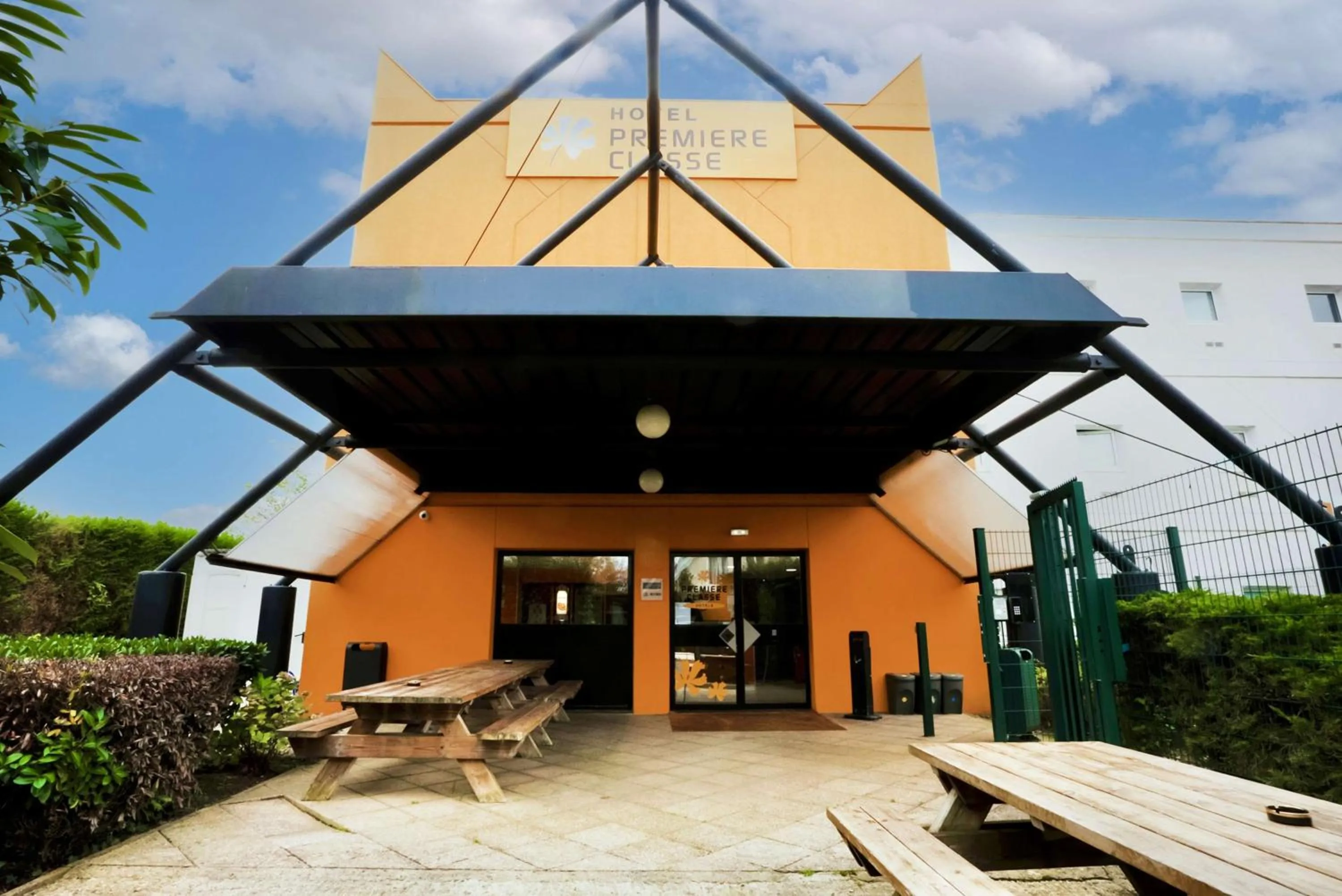 Property building in Première Classe Plaisir Gatines