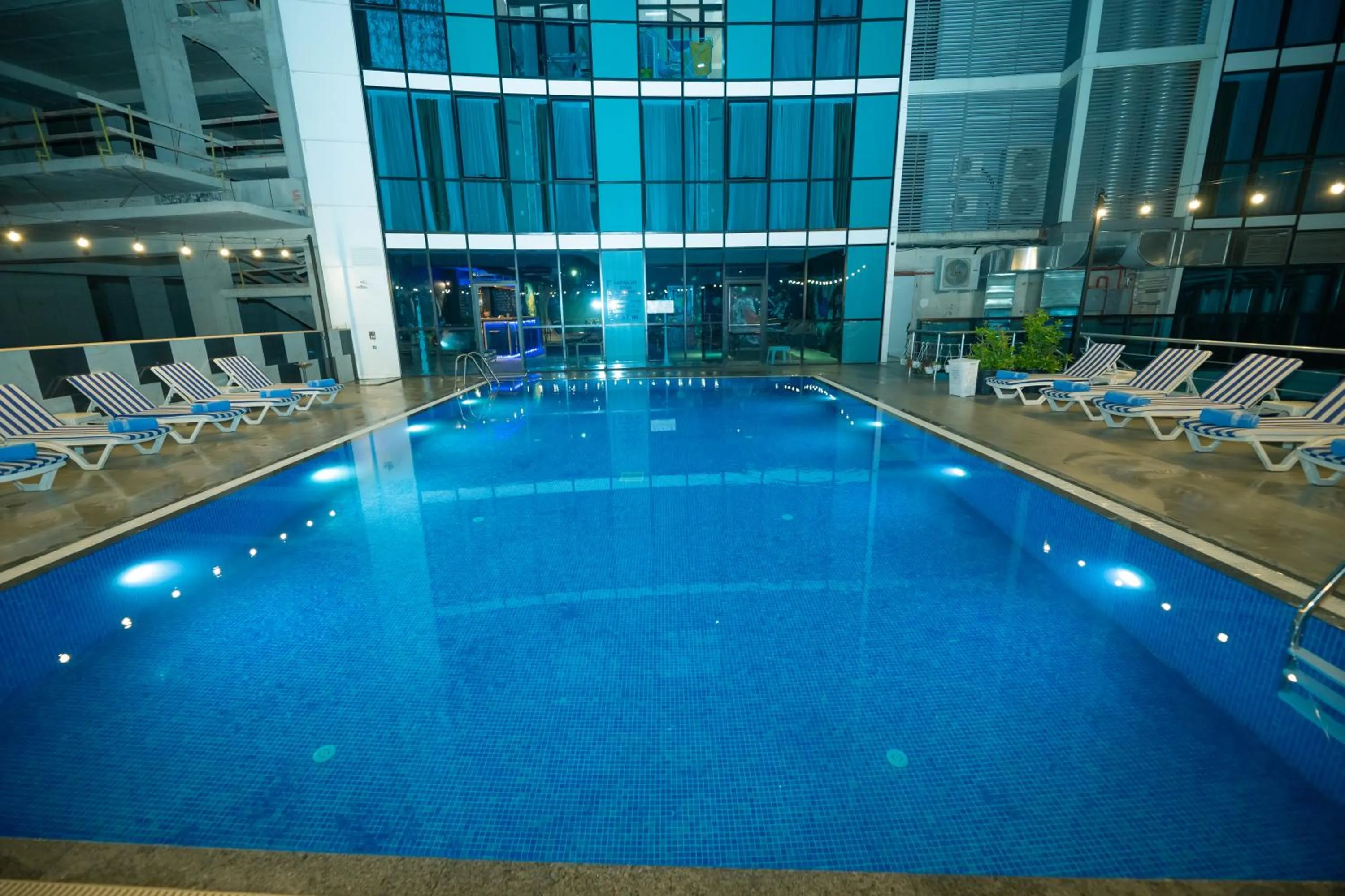 Swimming pool in New Wave Hotel