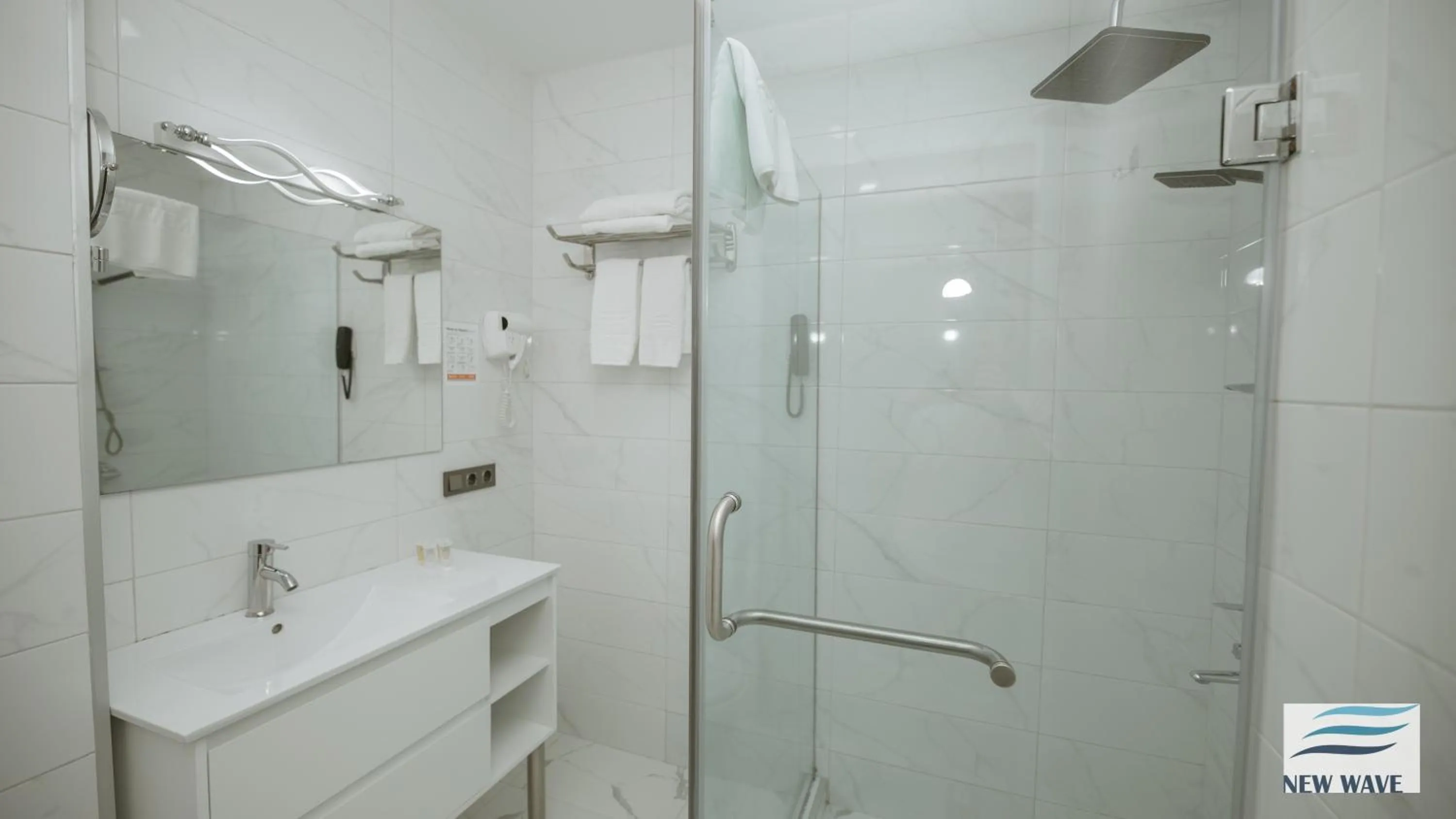 Bathroom in New Wave Hotel