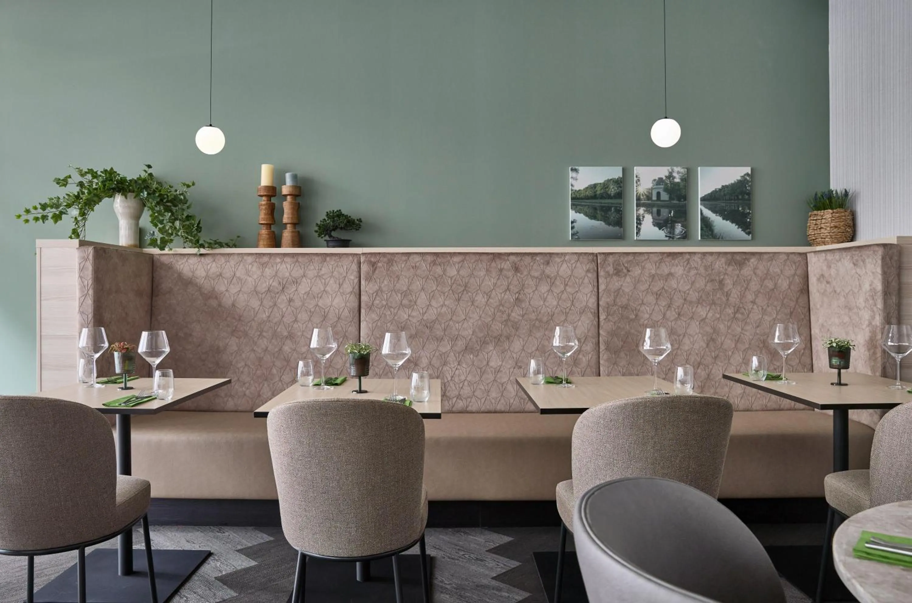 Restaurant/places to eat in June Six Hotel Hannover City