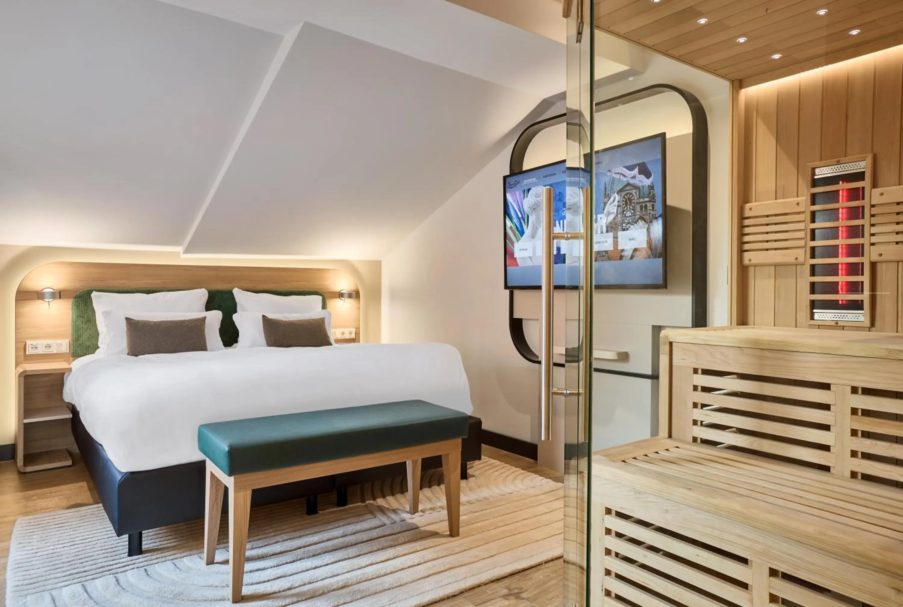 Bed in June Six Hotel Hannover City