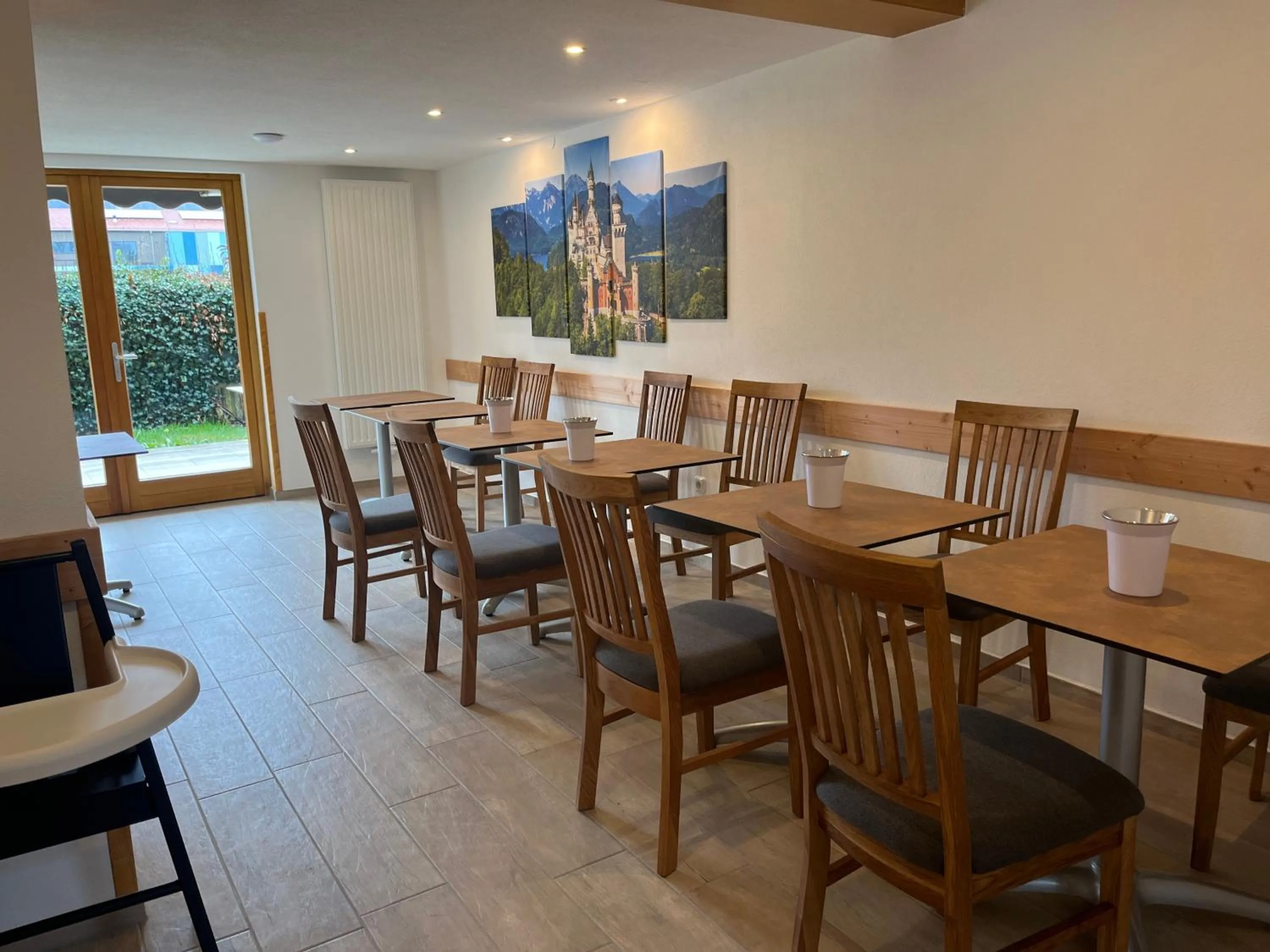 Dining area in Gästehaus Forggensee