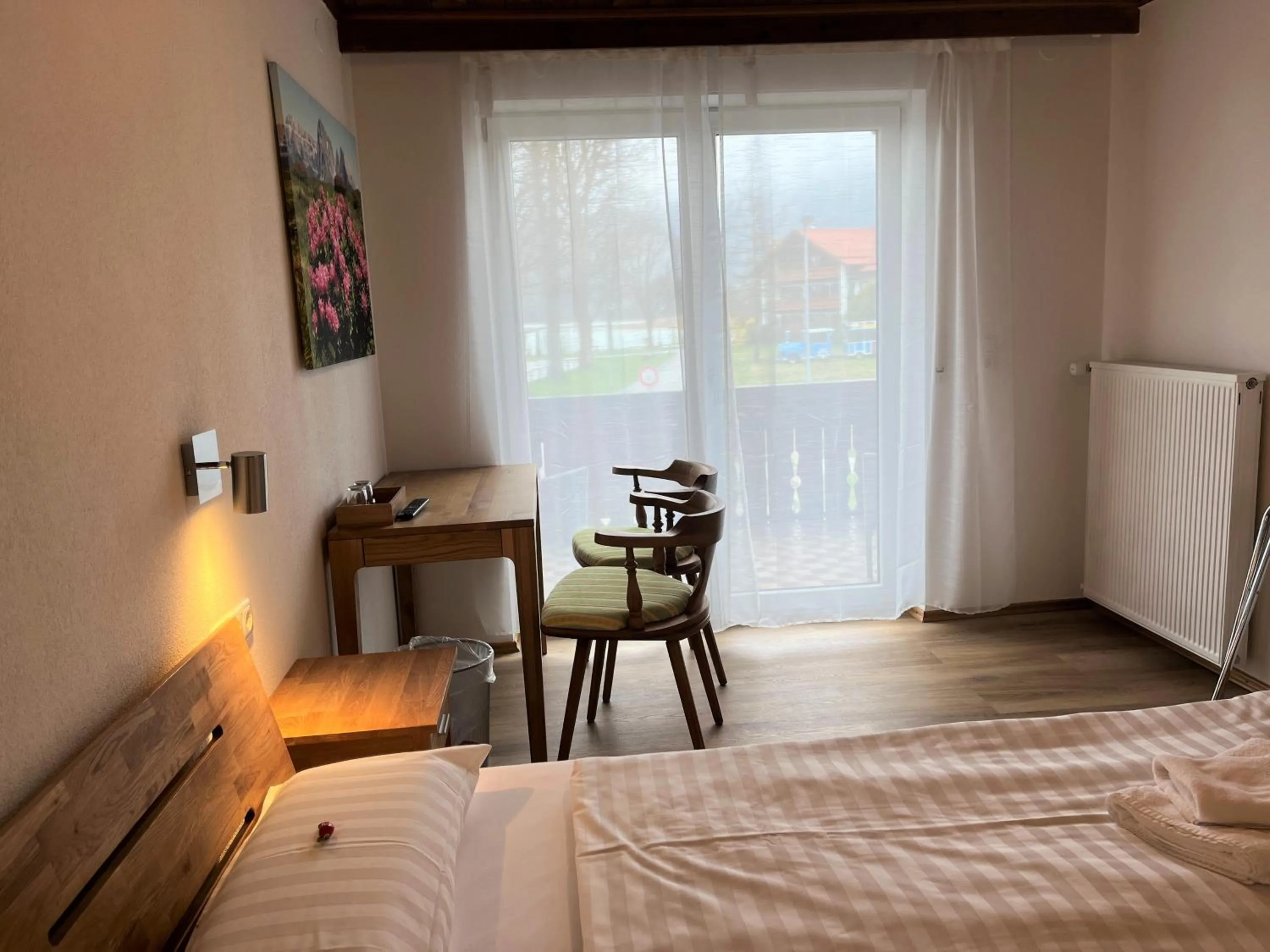 Photo of the whole room, Bed in Gästehaus Forggensee