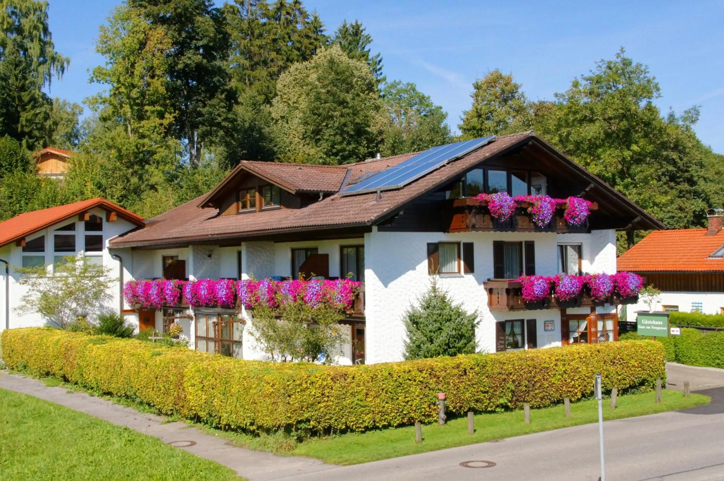 Property building in Gästehaus Forggensee