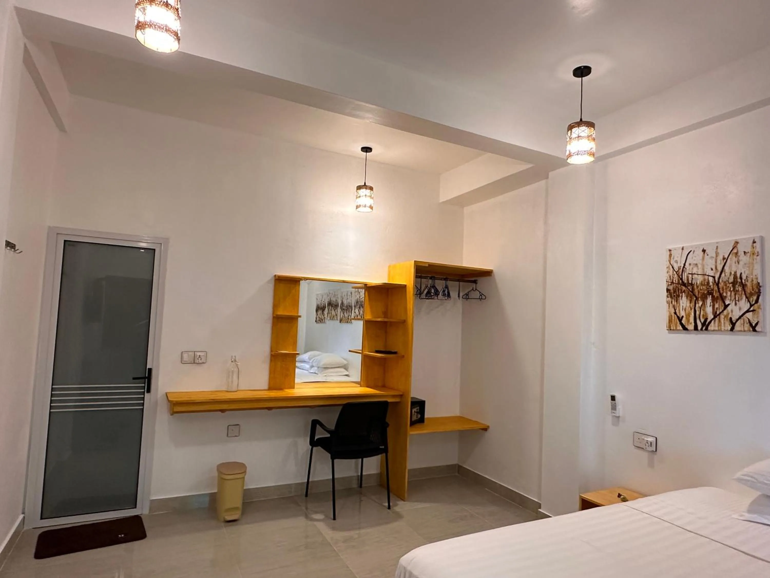 hair dresser, Bed in Thoddoo Island Life