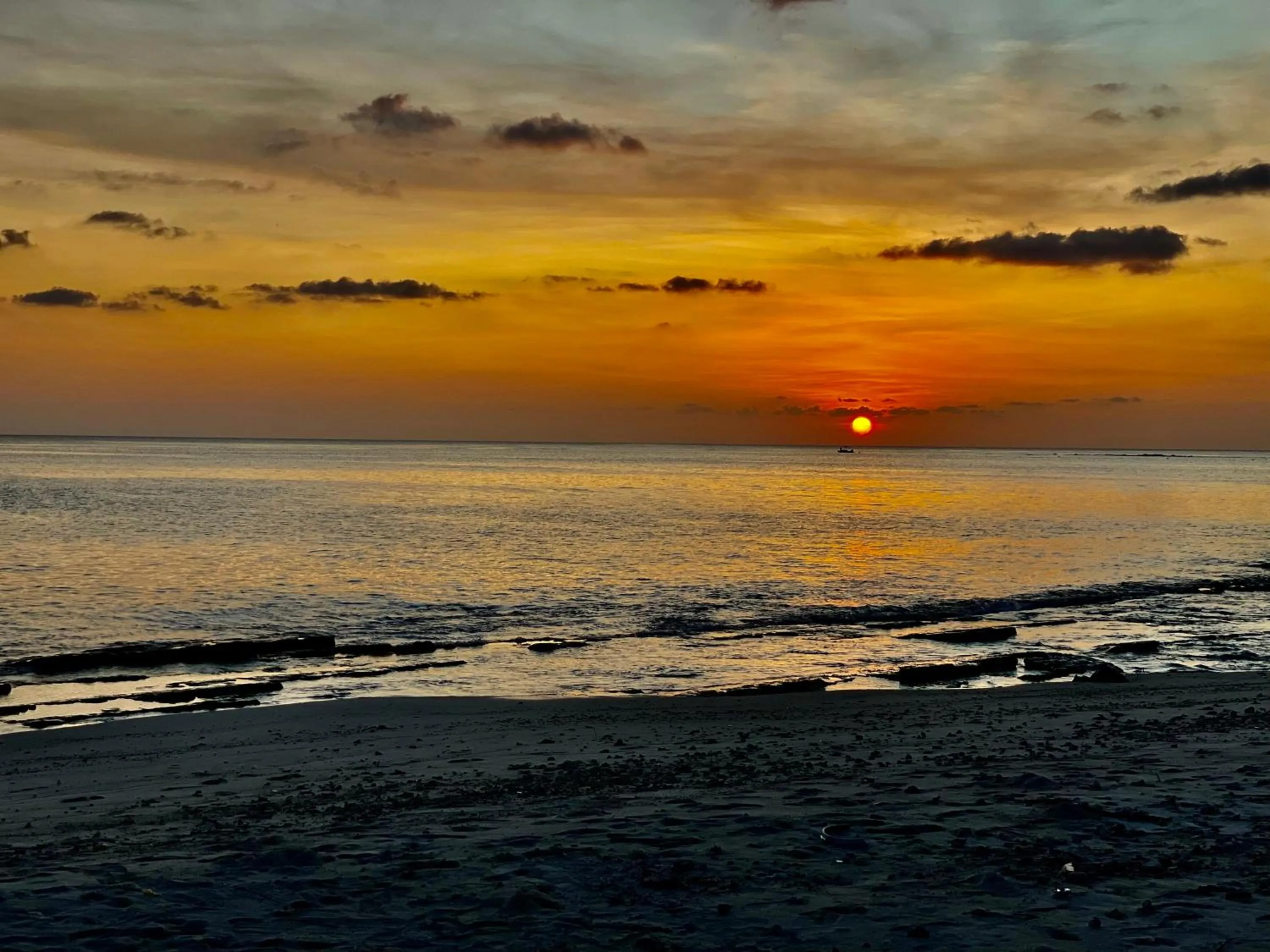 Sunset in Thoddoo Island Life