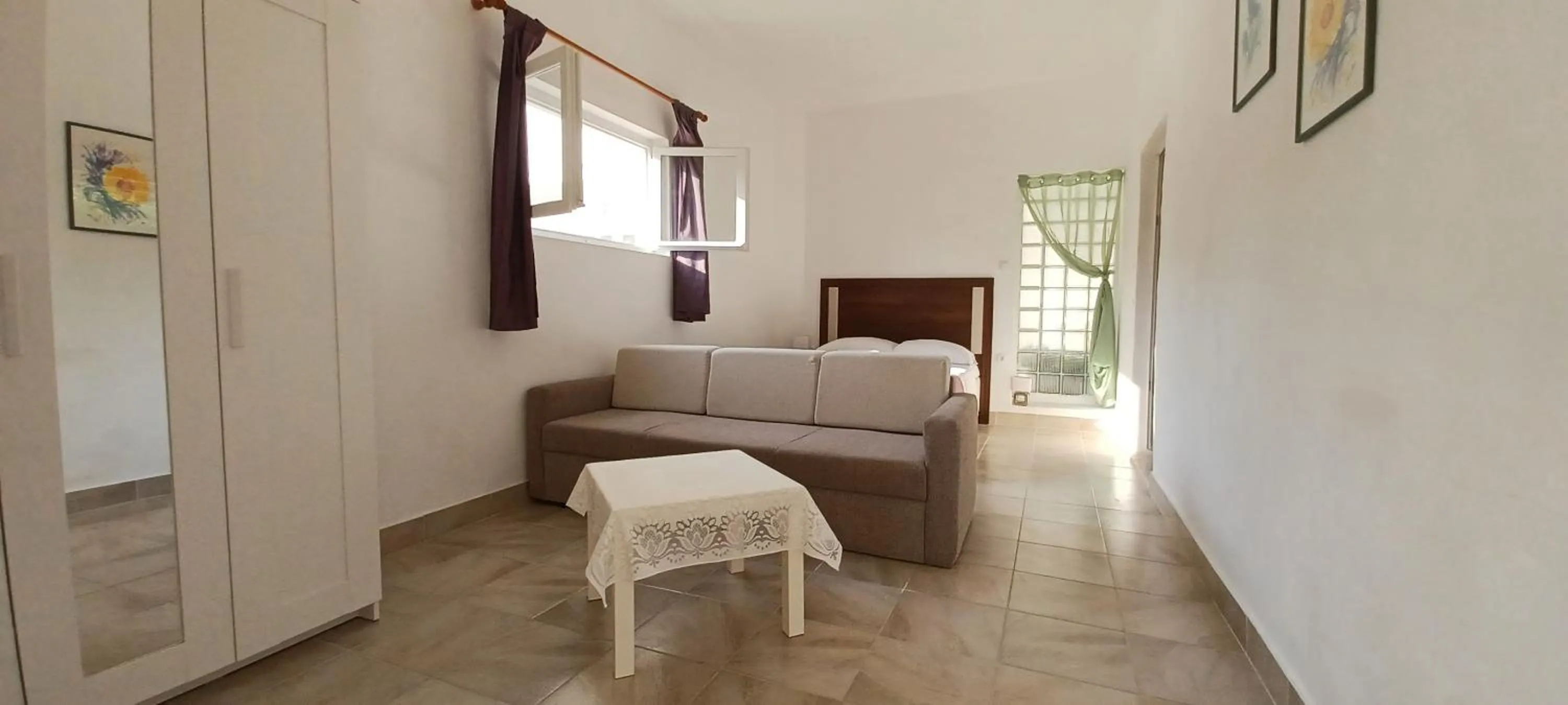 Apartments & rooms Mila