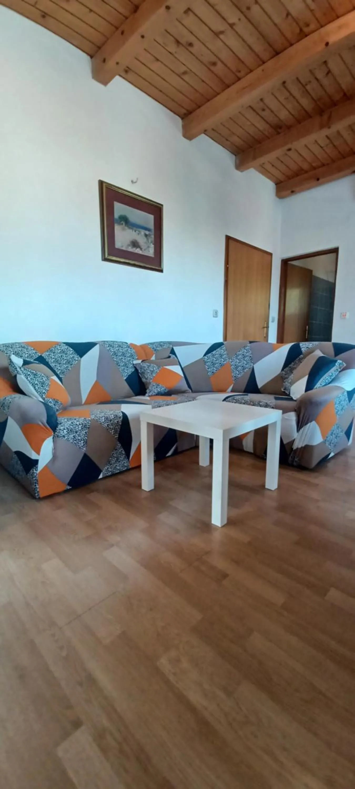 Apartments & rooms Mila