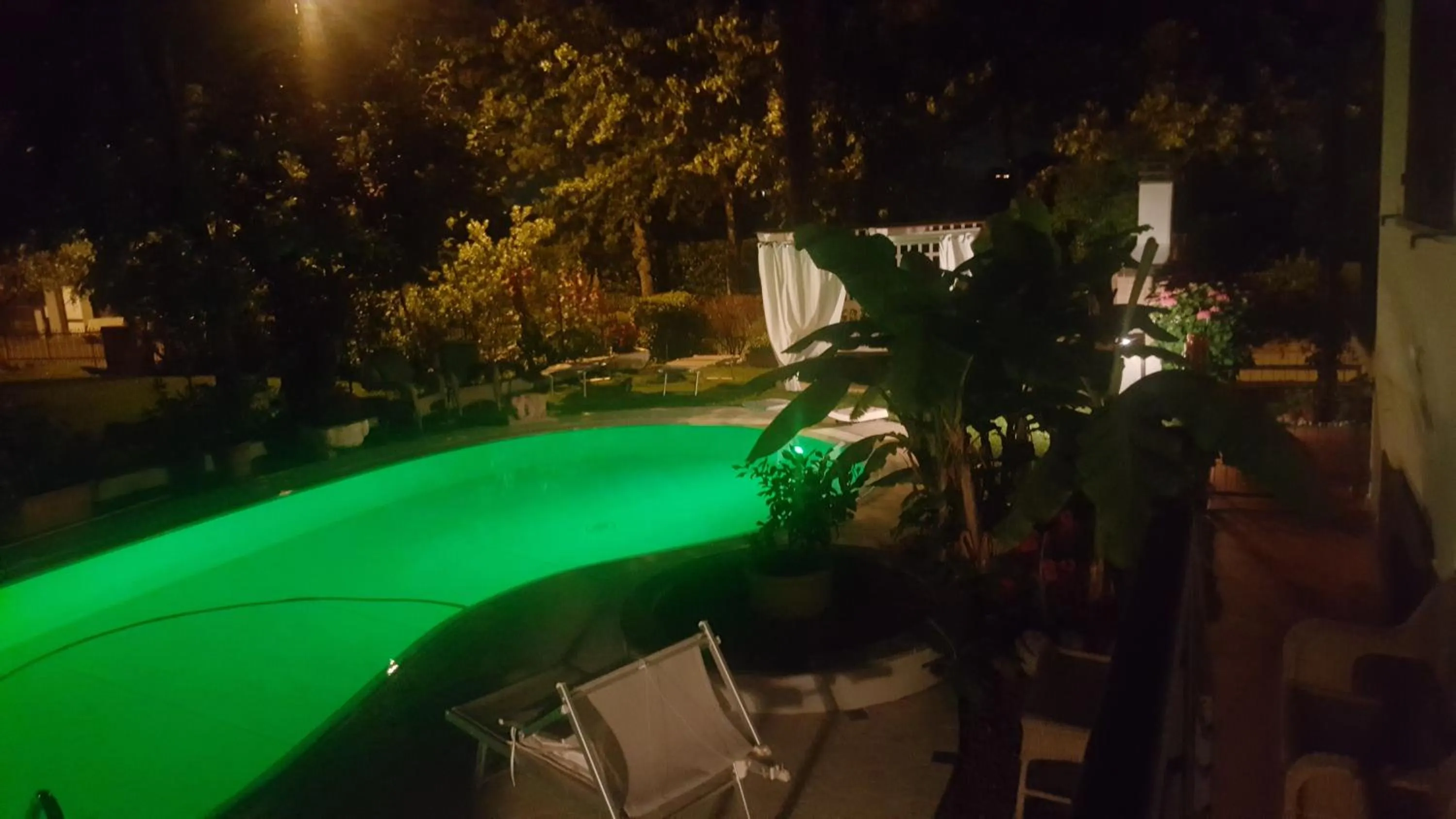 Pool view in B&B Casa Gaia - Sirmione